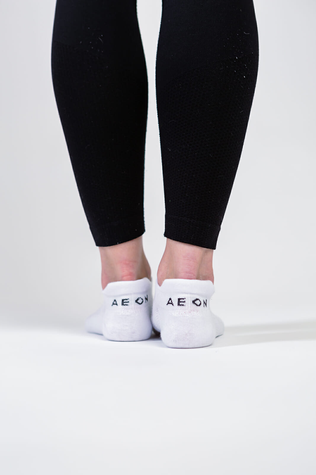 ESSENTIALS ANKLE SOCKS (2-PACK)