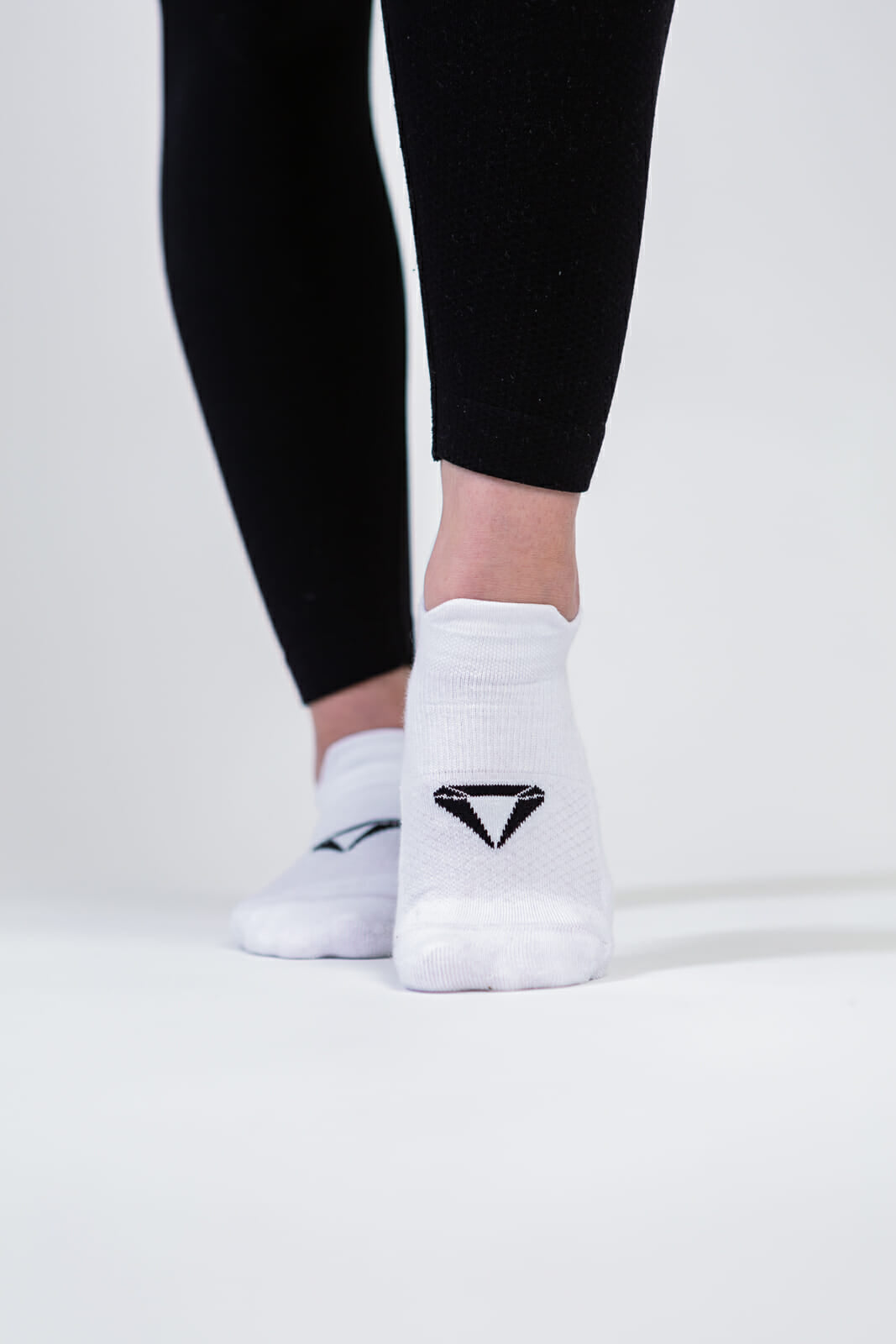 ESSENTIALS ANKLE SOCKS (2-PACK)