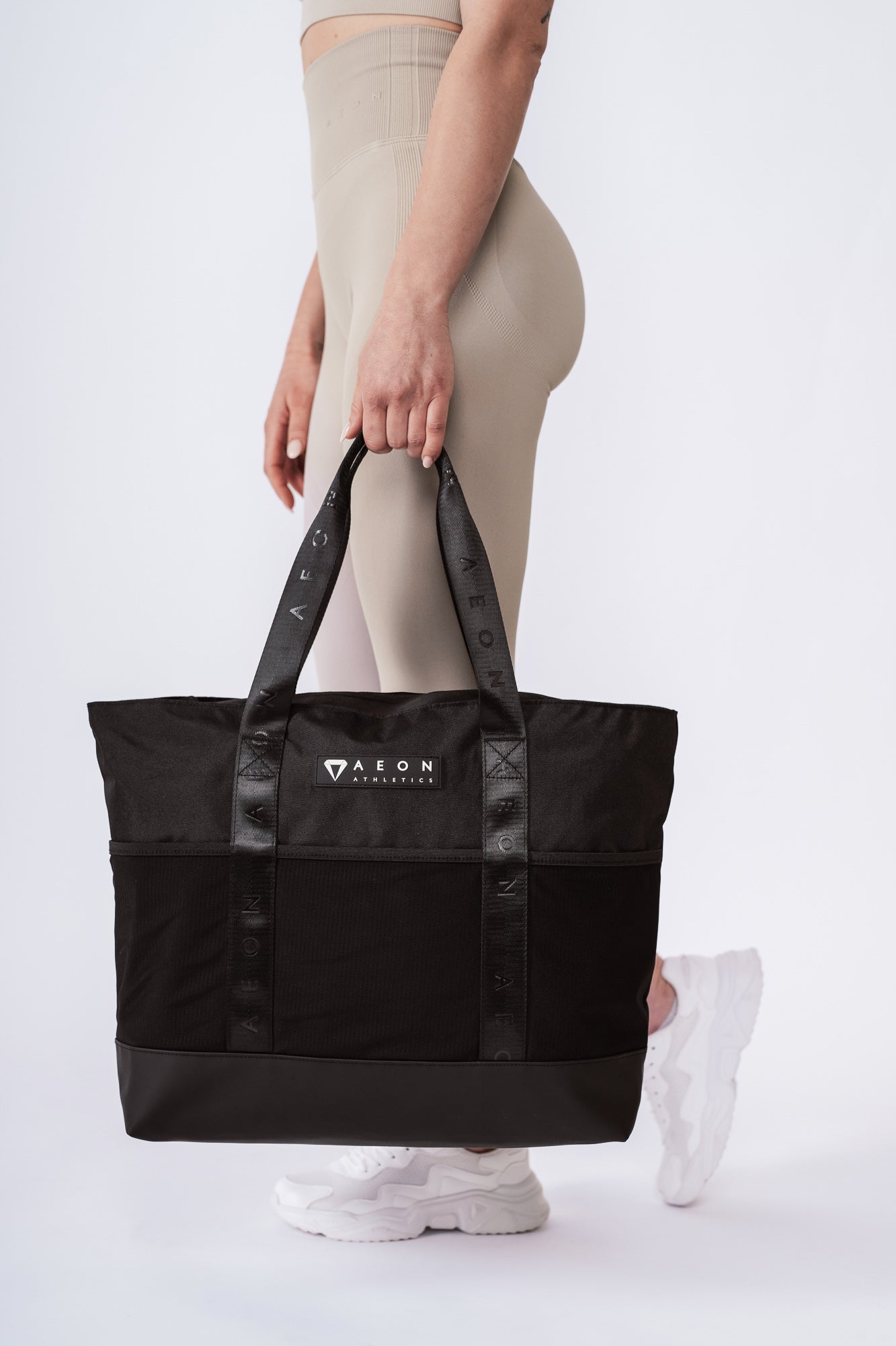 ELEVATE TOTE BAG
