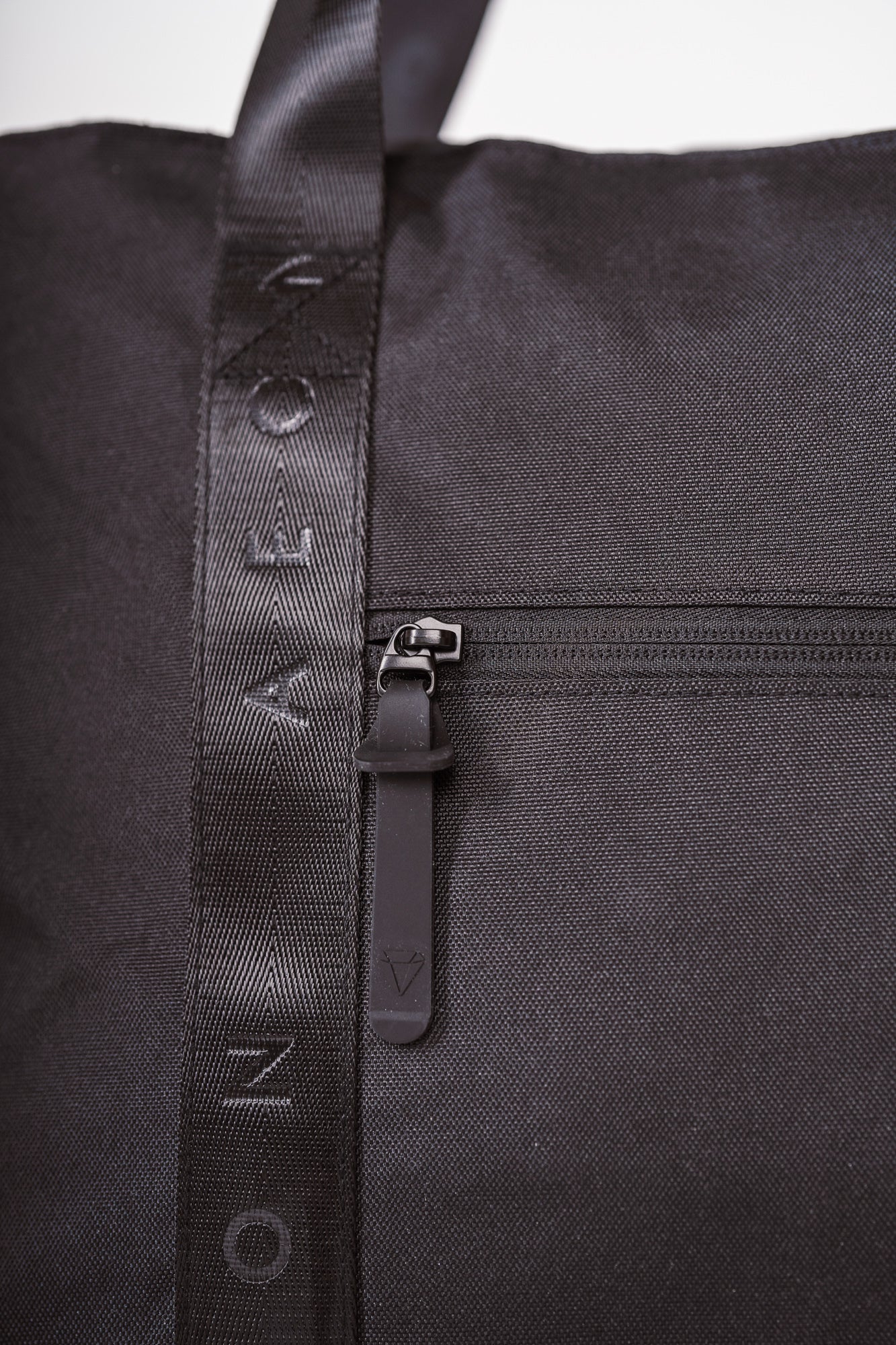 ELEVATE TOTE BAG
