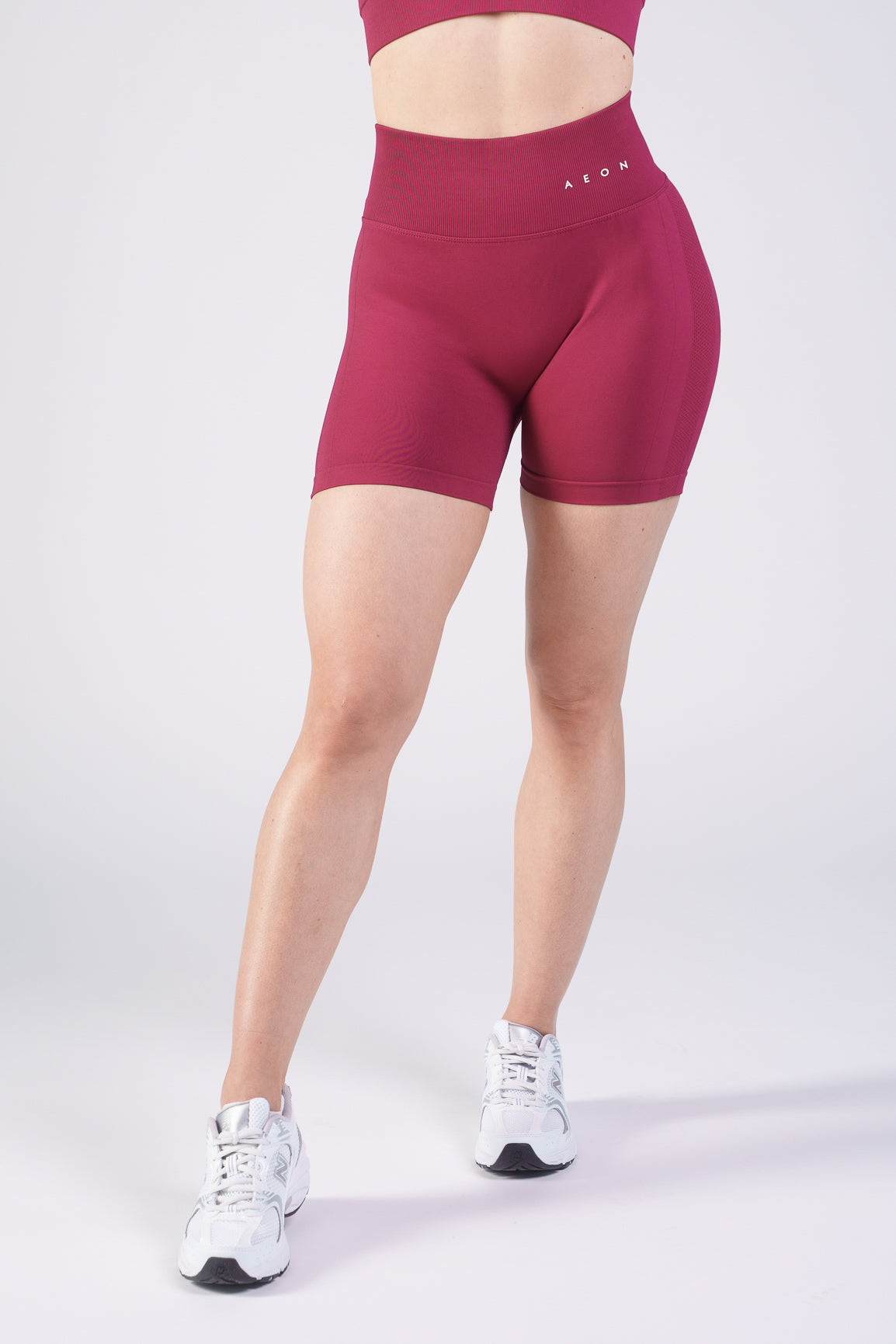 MOTION SEAMLESS SHORTS