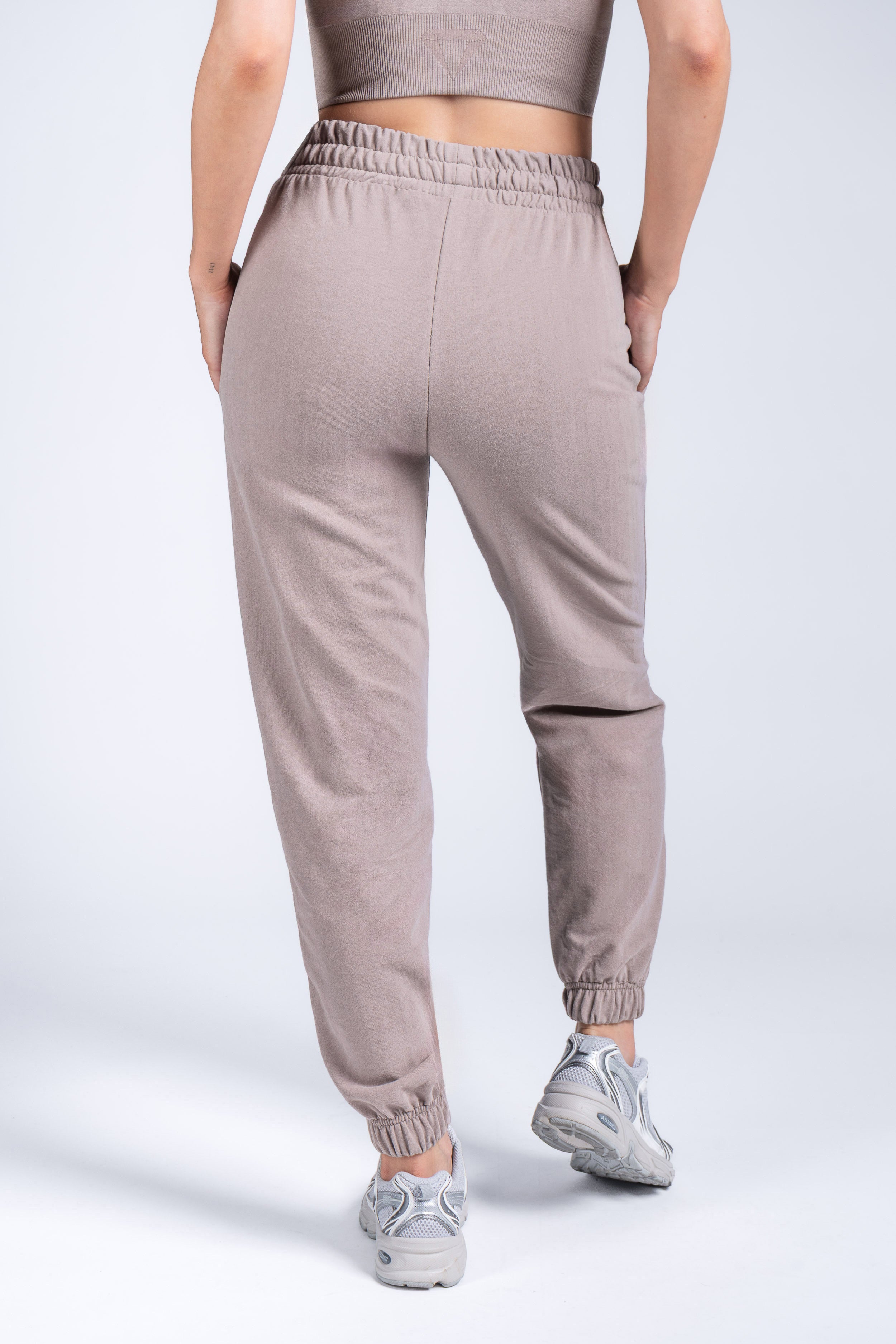 ELEVATE JOGGERS