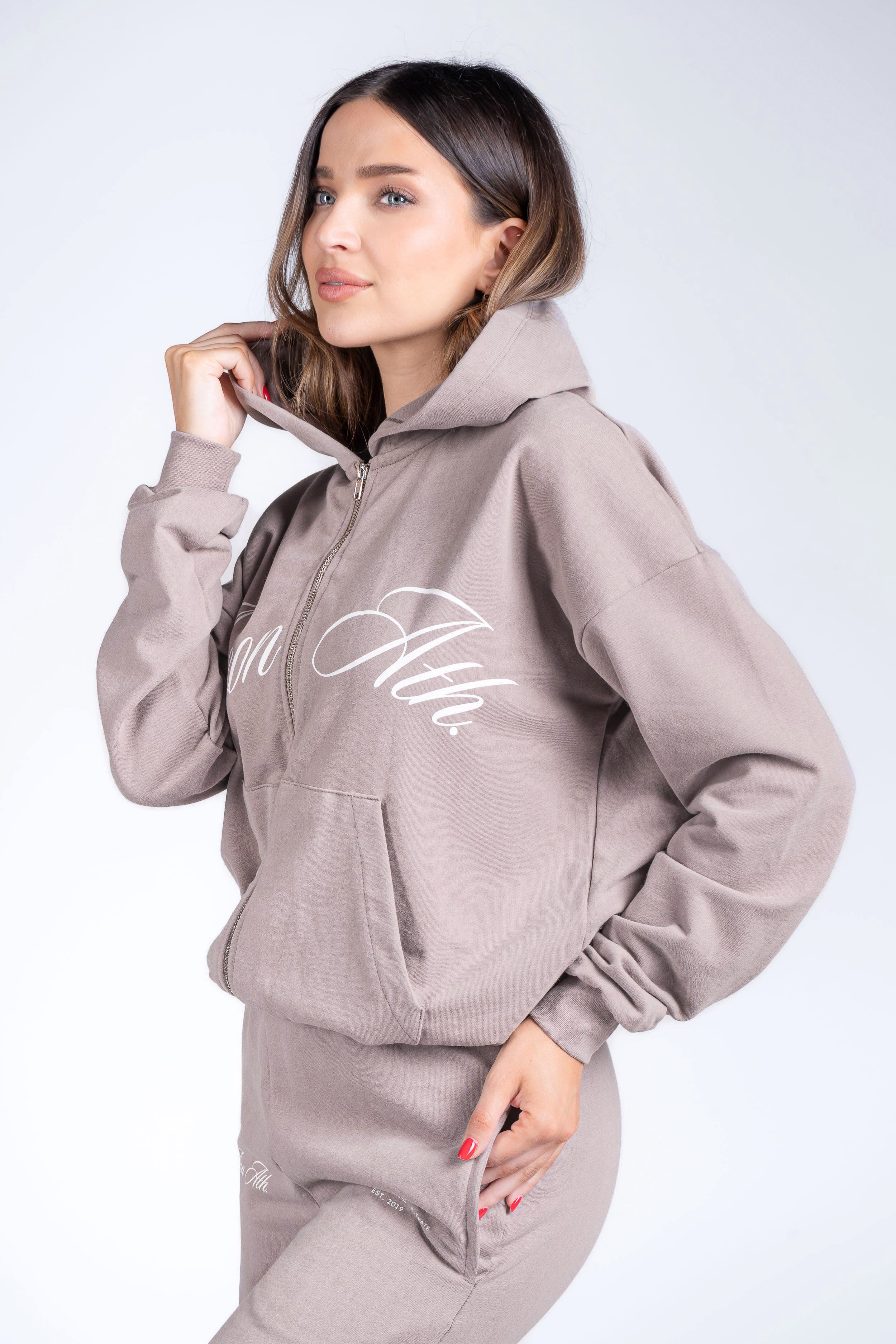 ELEVATE ZIP HOODIE