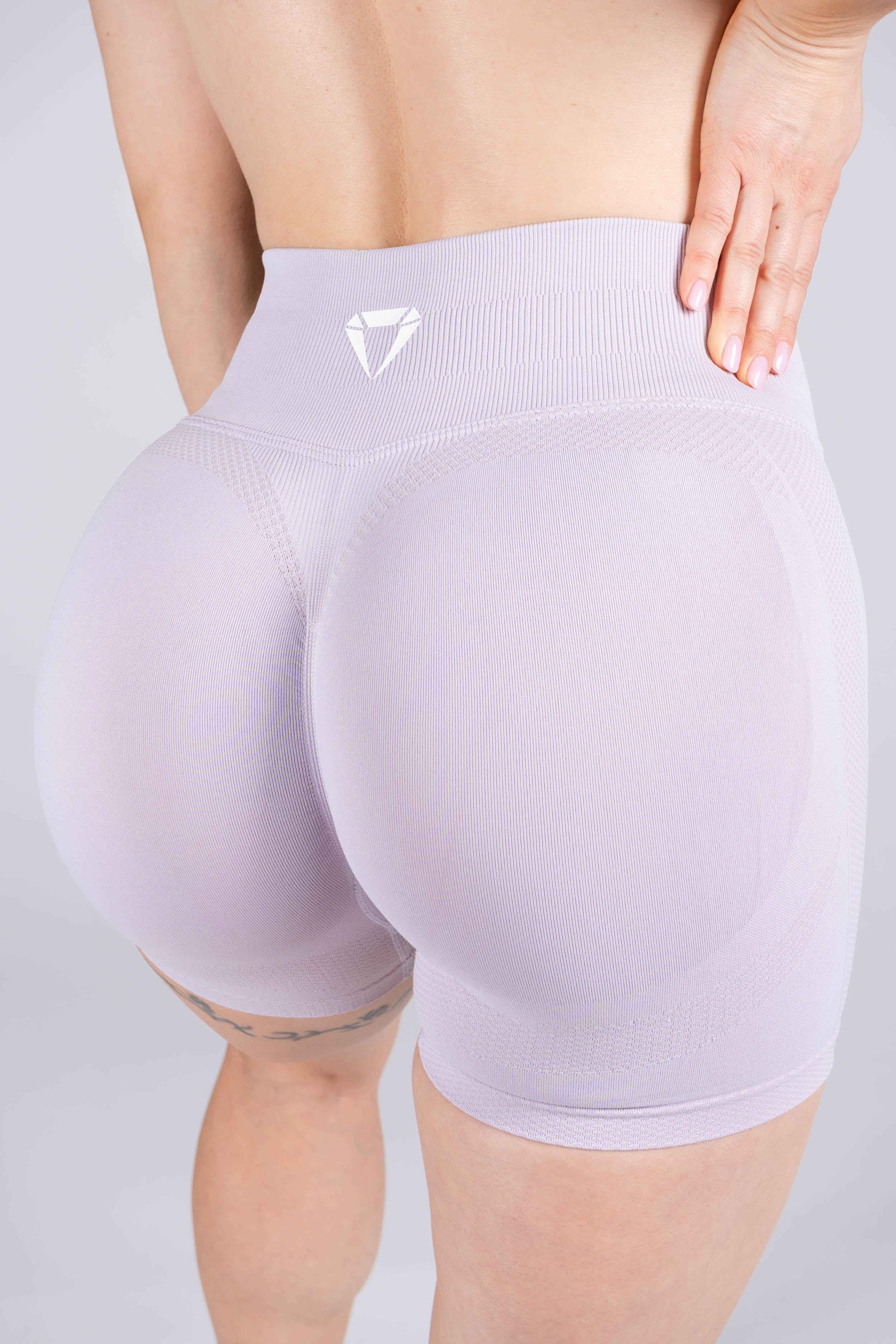 MOTION SEAMLESS SHORTS