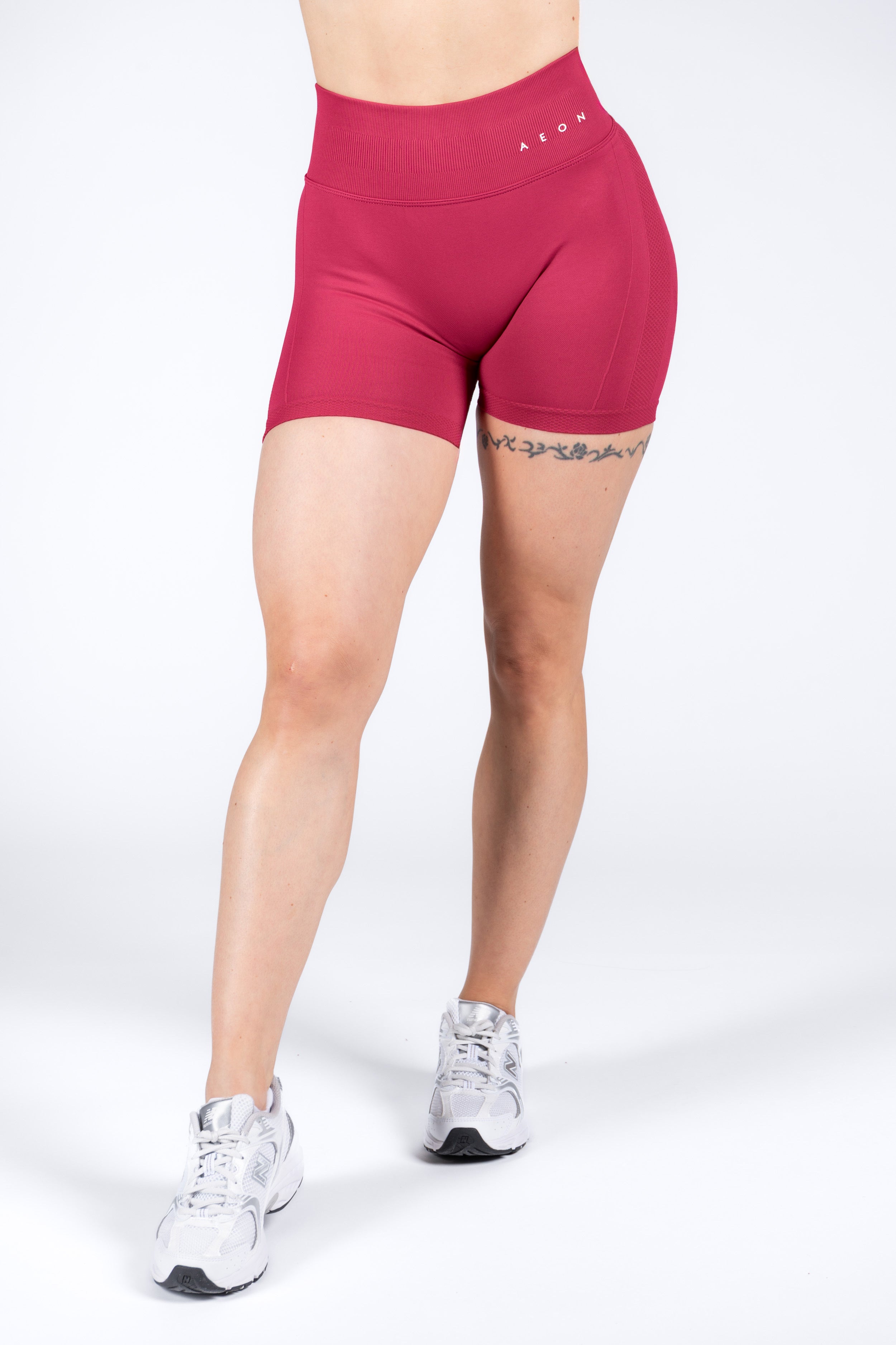 MOTION SEAMLESS SHORTS
