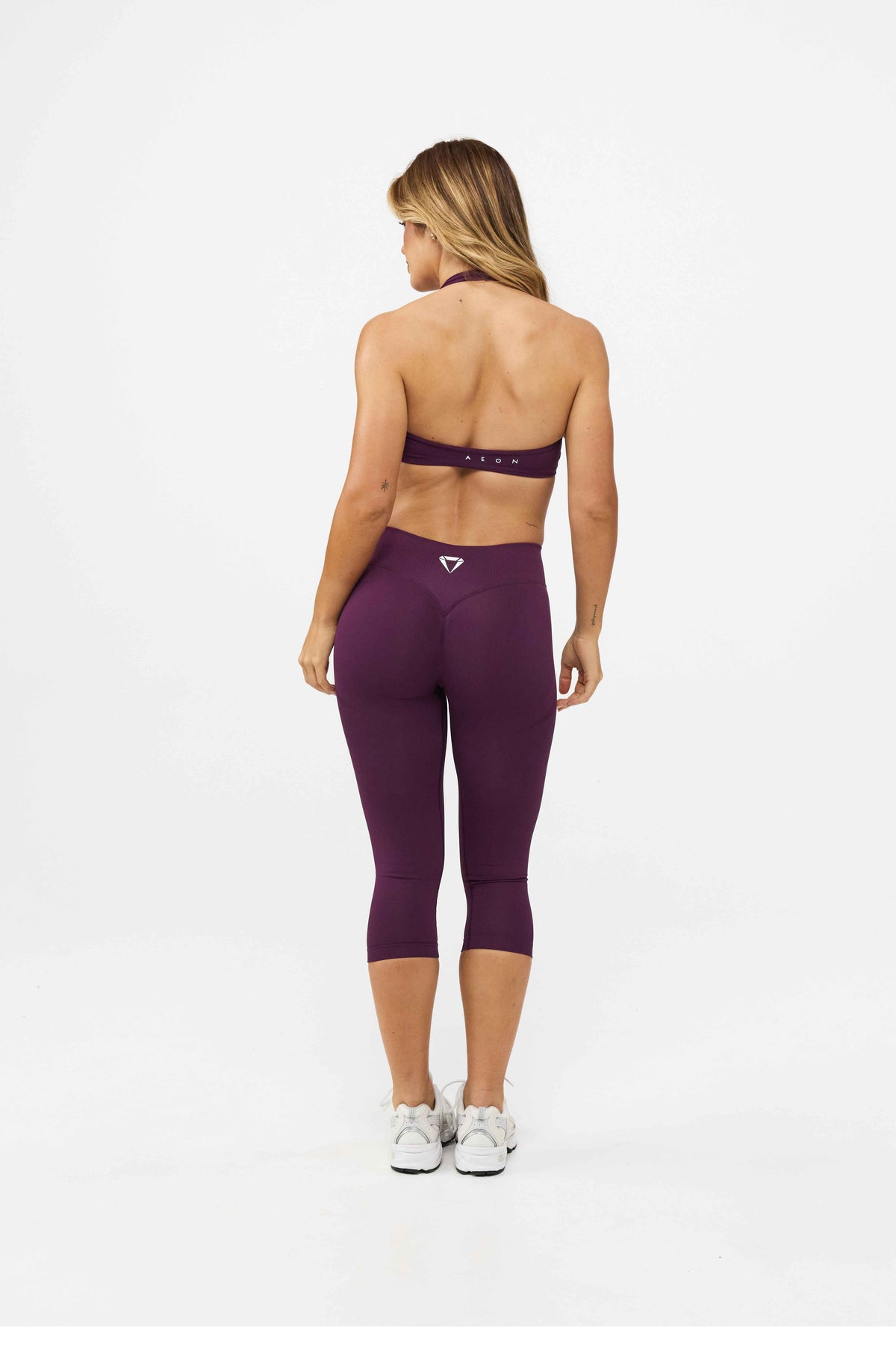 MOTION MID WAIST SCRUNCH CAPRI LEGGINGS V2
