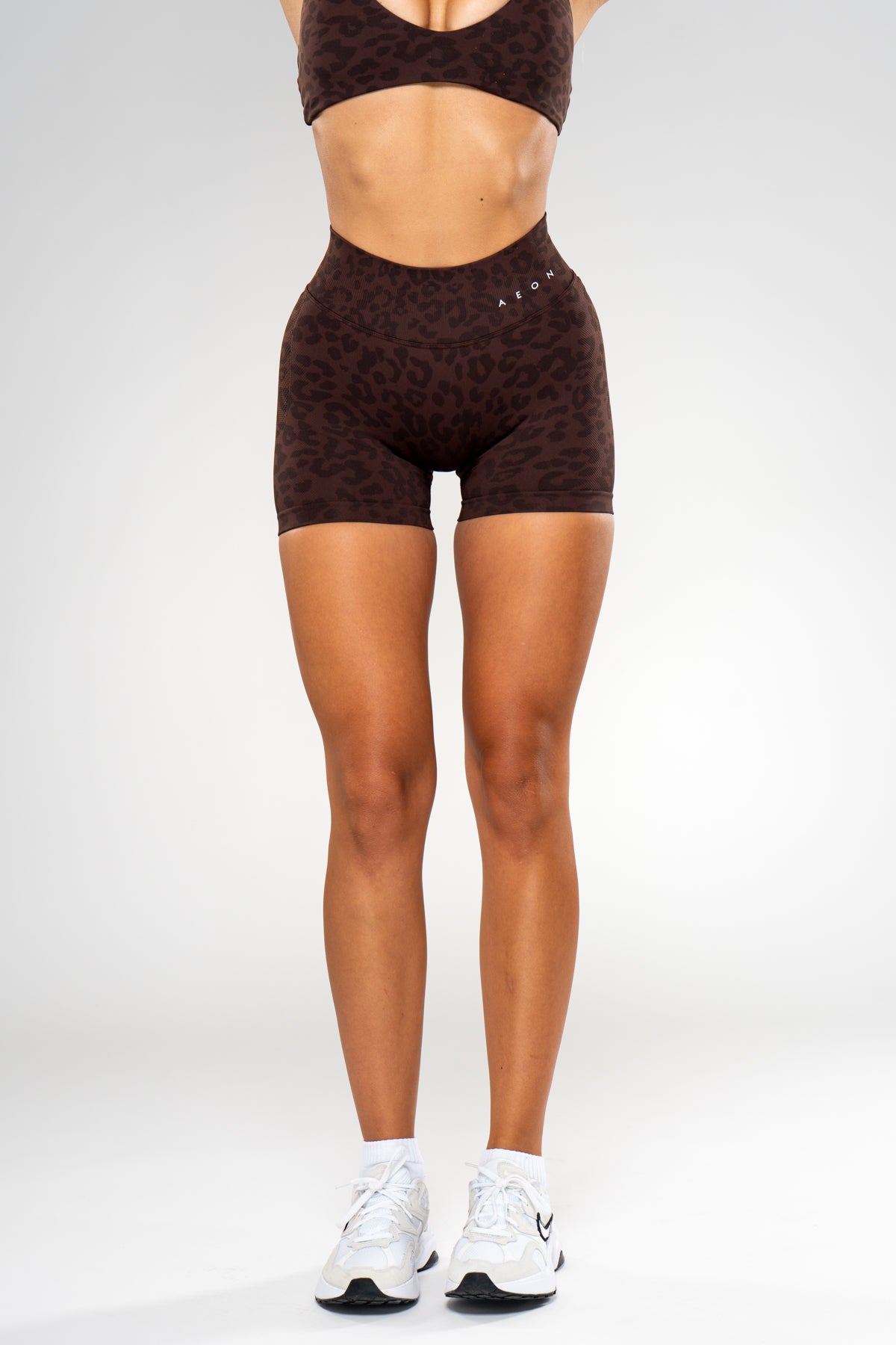 MOTION LEO MID WAIST SCRUNCH SHORTS V2