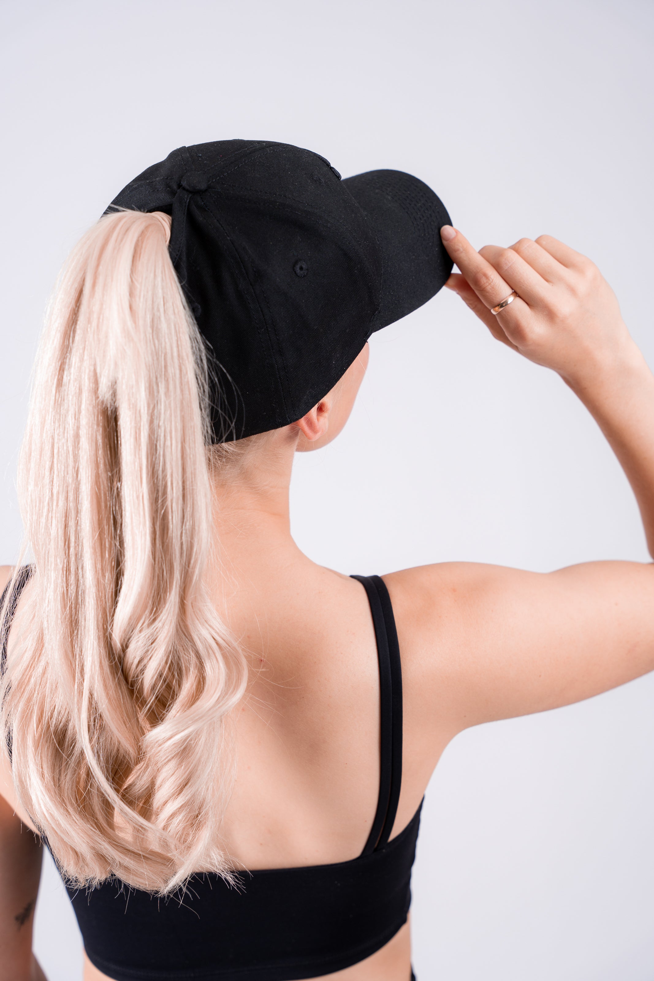 PONYTAIL CAP