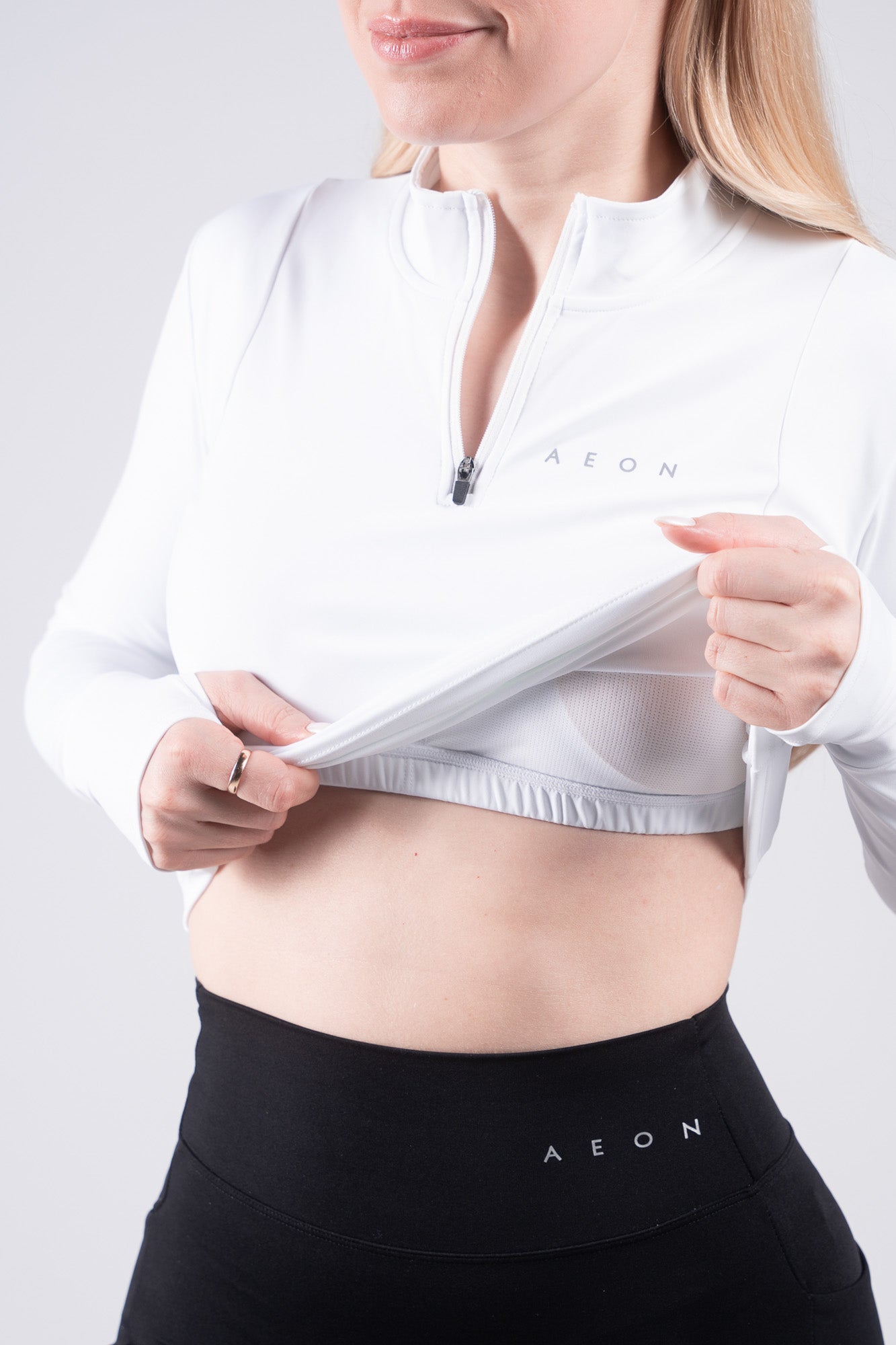 SECOND SKIN HALF ZIP TEE