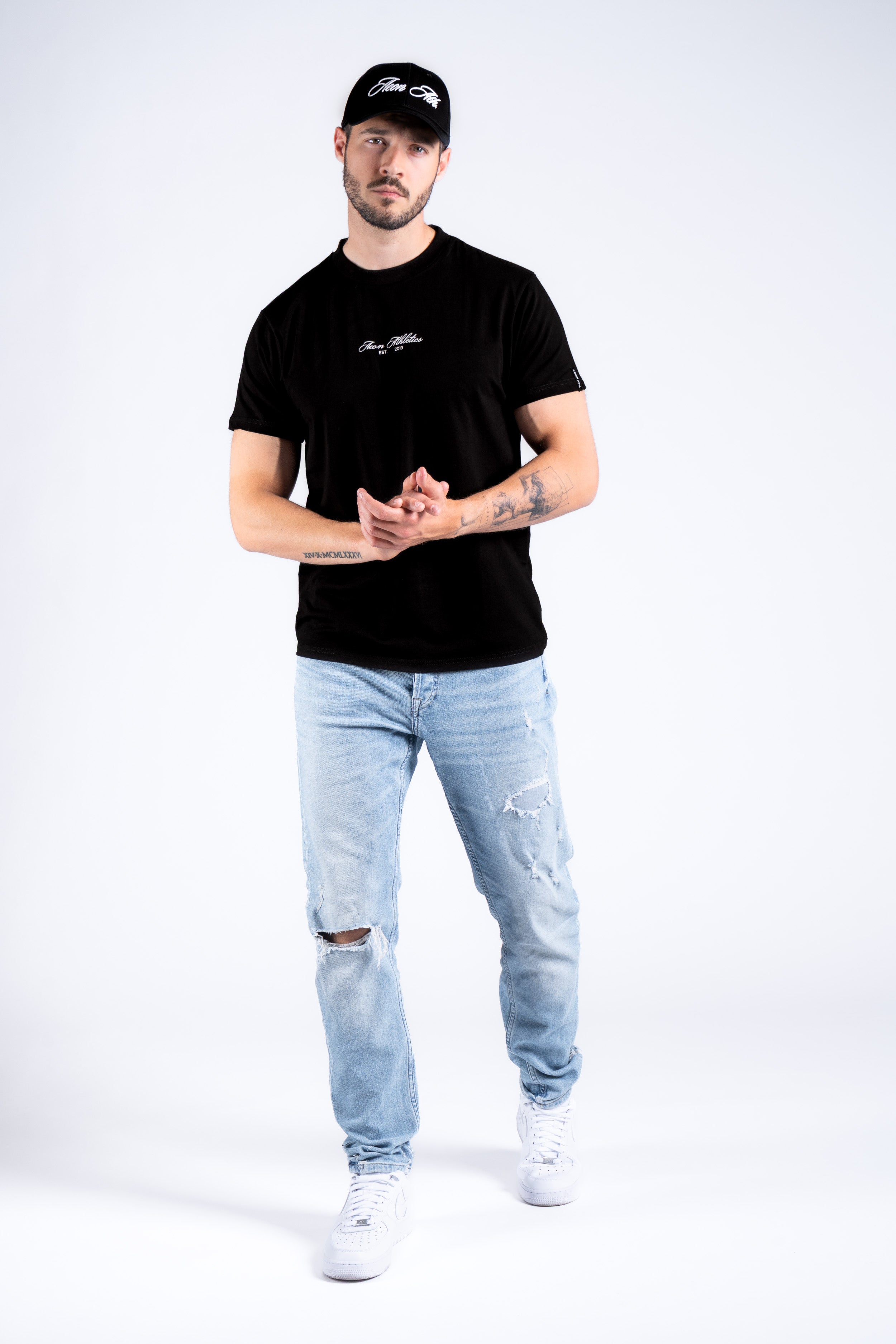 SIGNATURE TEE