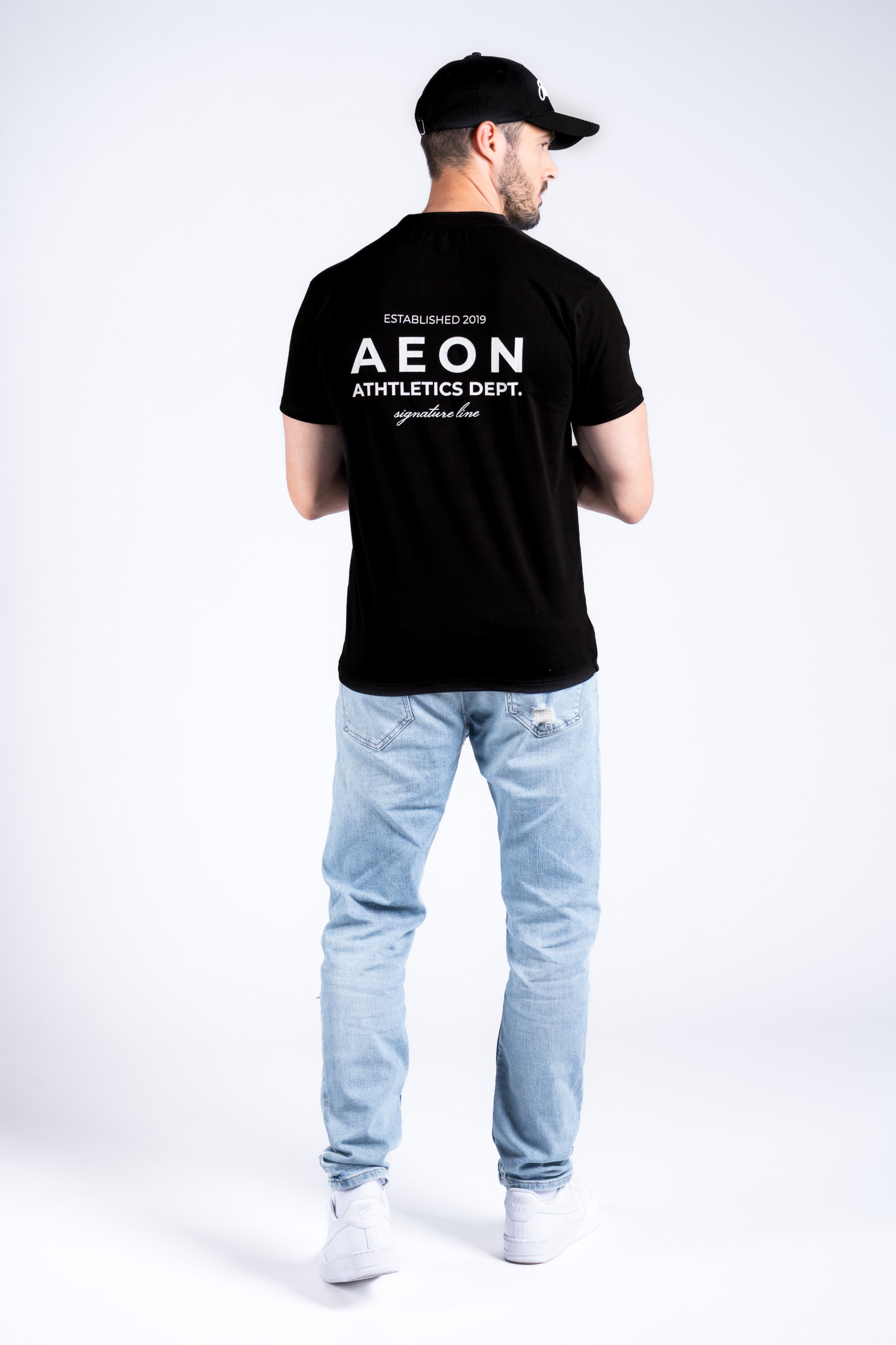 SIGNATURE TEE