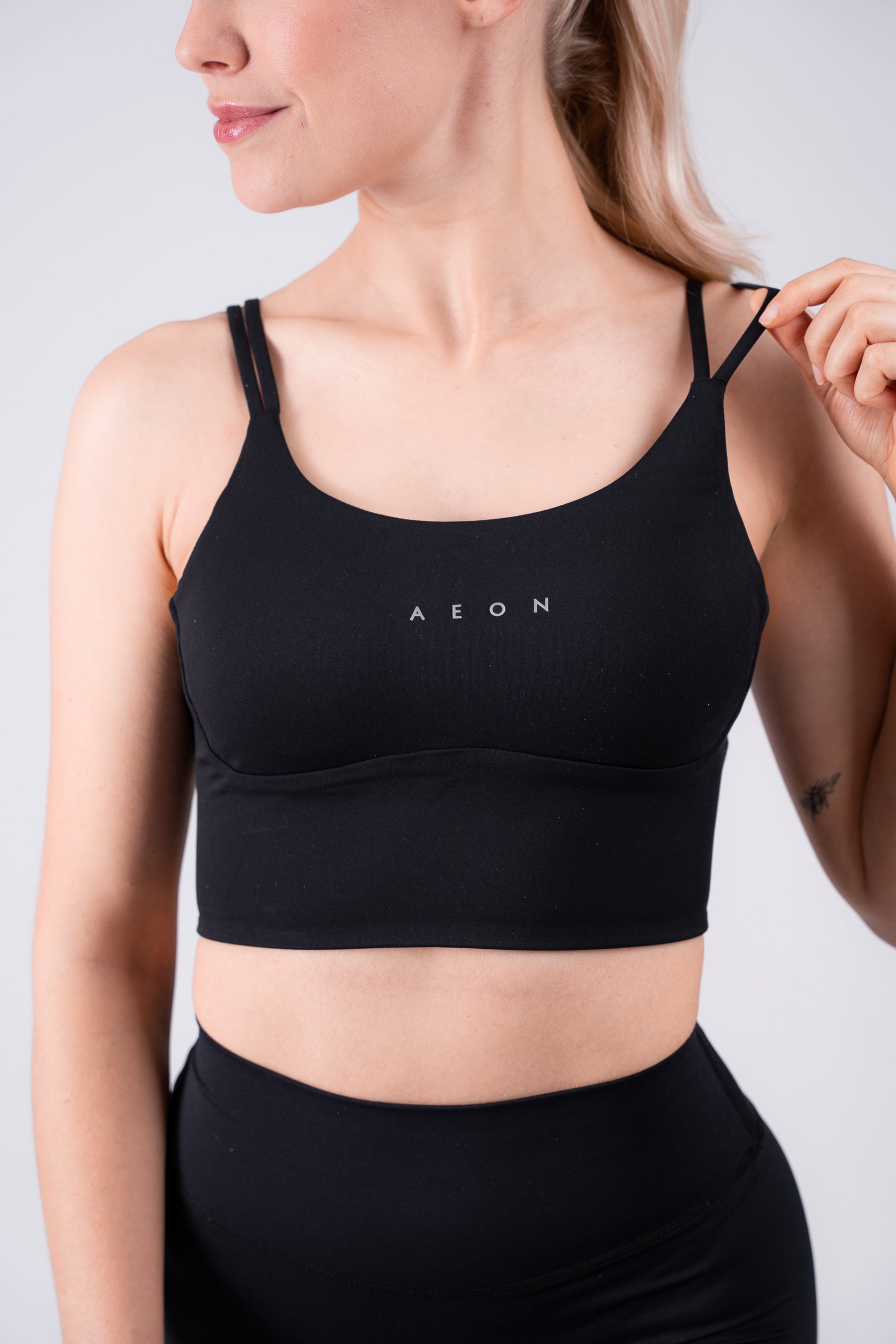 SECOND SKIN CROP TOP