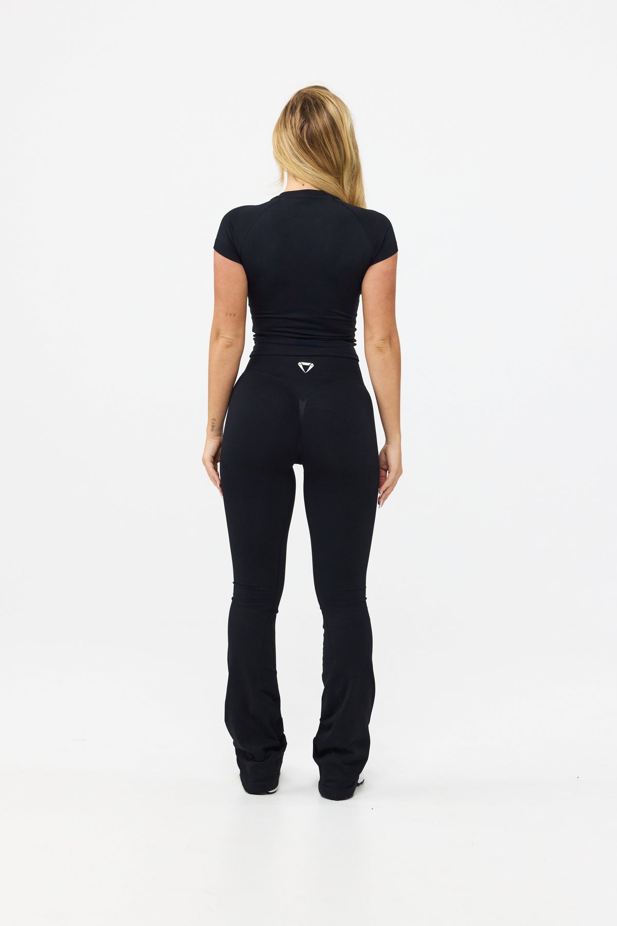 MOTION MID WAIST SCRUNCH FLARED LEGGINGS V2