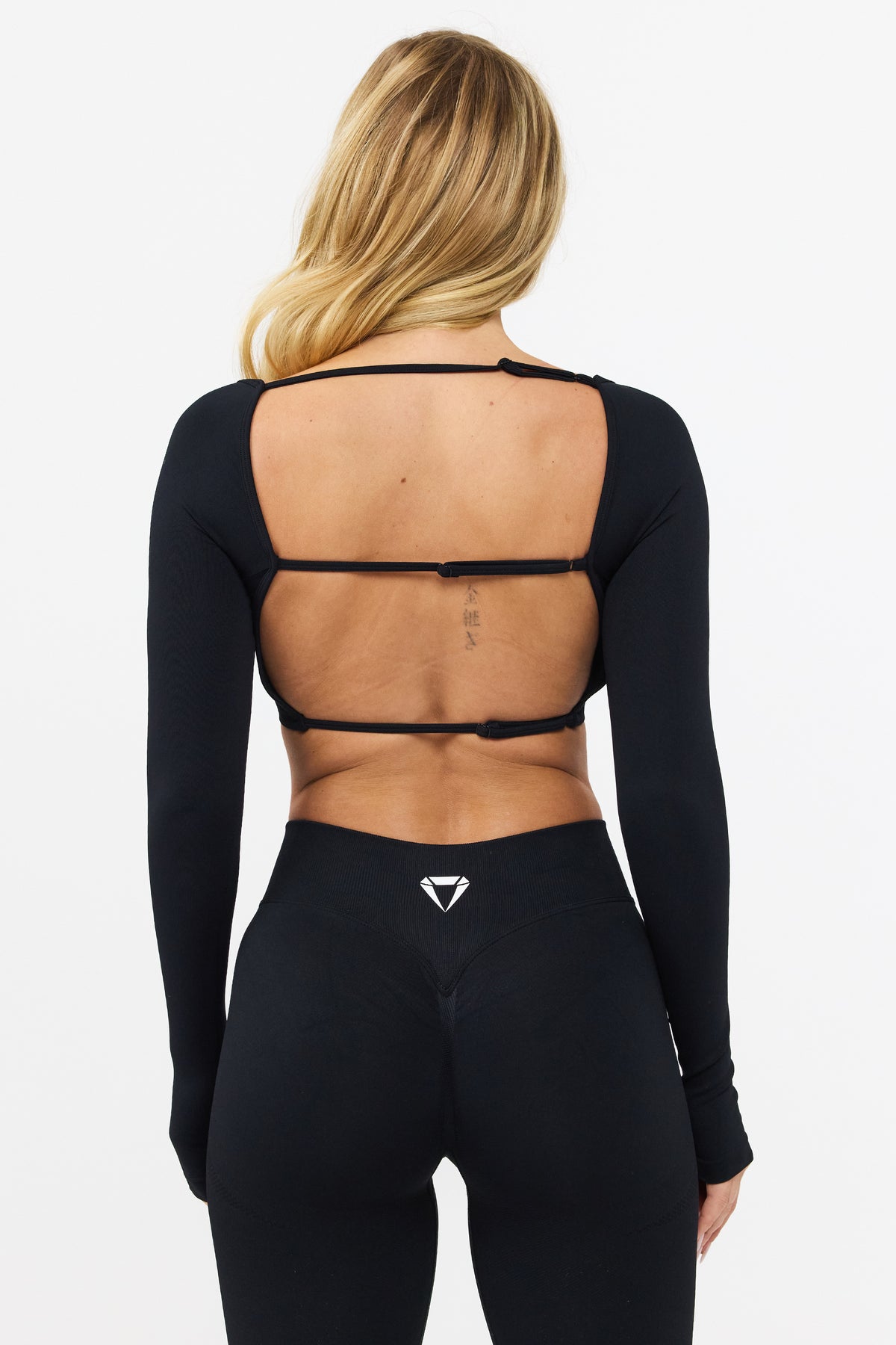 MOTION LONG SLEEVE CROP TOP V2