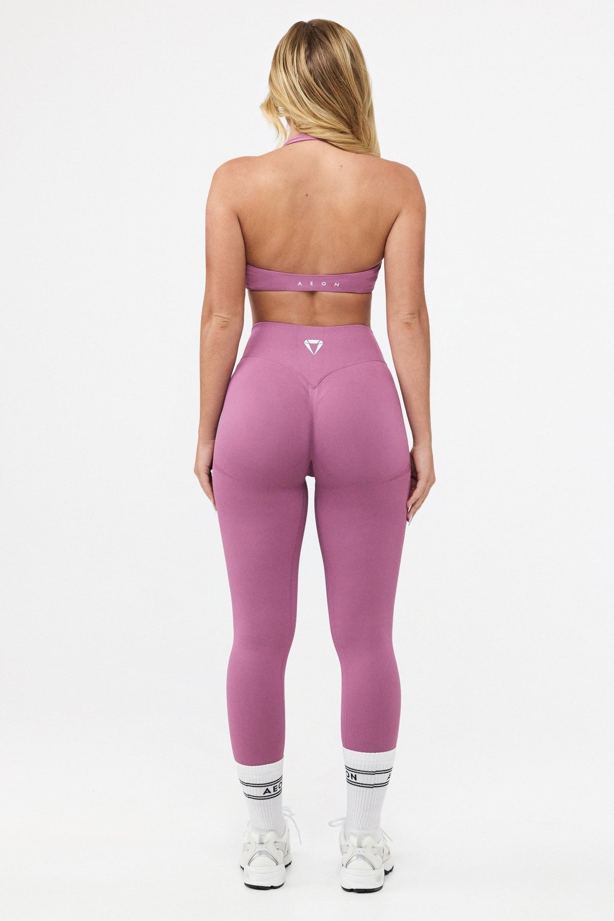 MOTION HALTER NECK BRA V2 - Aeon Athletics