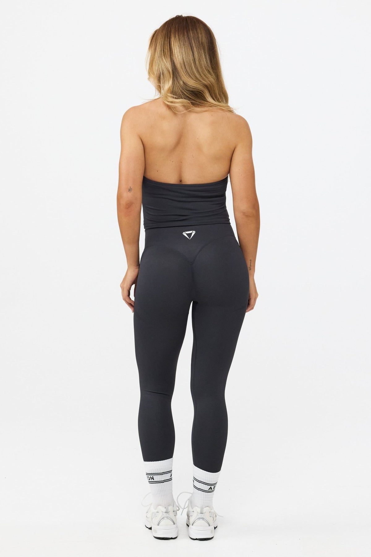 MOTION HALTER NECK TOP V2 - Aeon Athletics