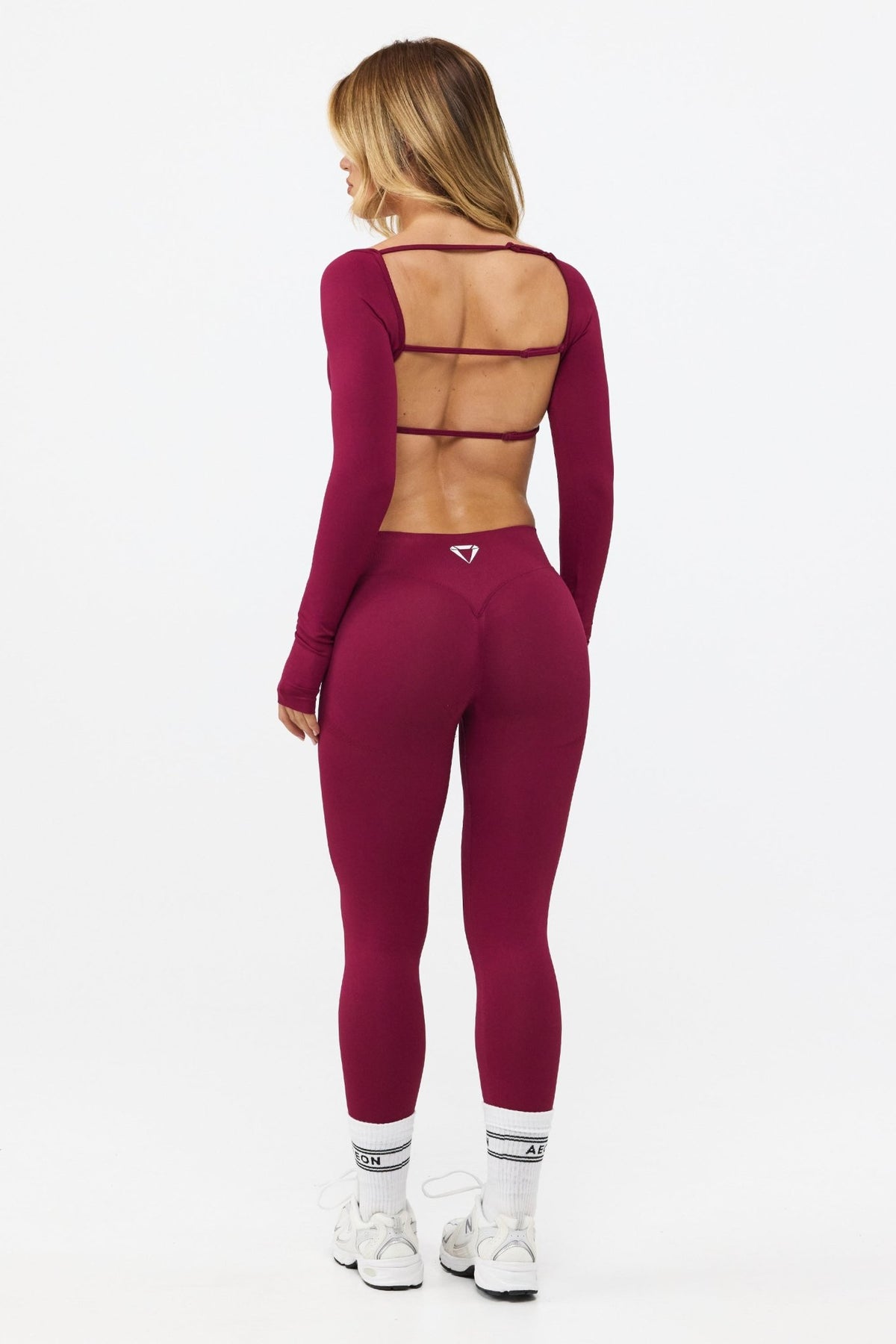 MOTION LONG SLEEVE CROP TOP V2 - Aeon Athletics