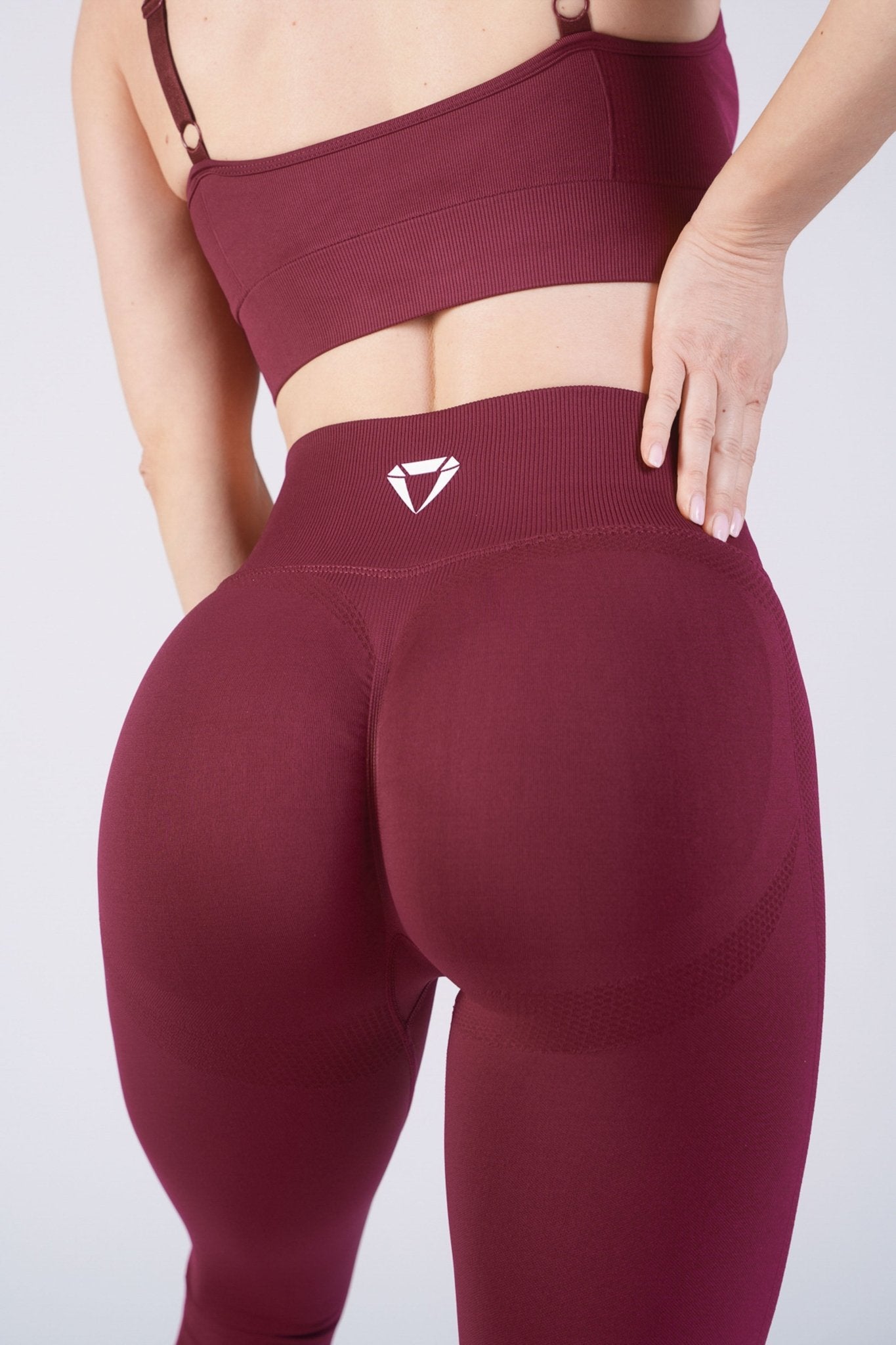 MOTION SEAMLESS LEGGINGS - Aeon Athletics