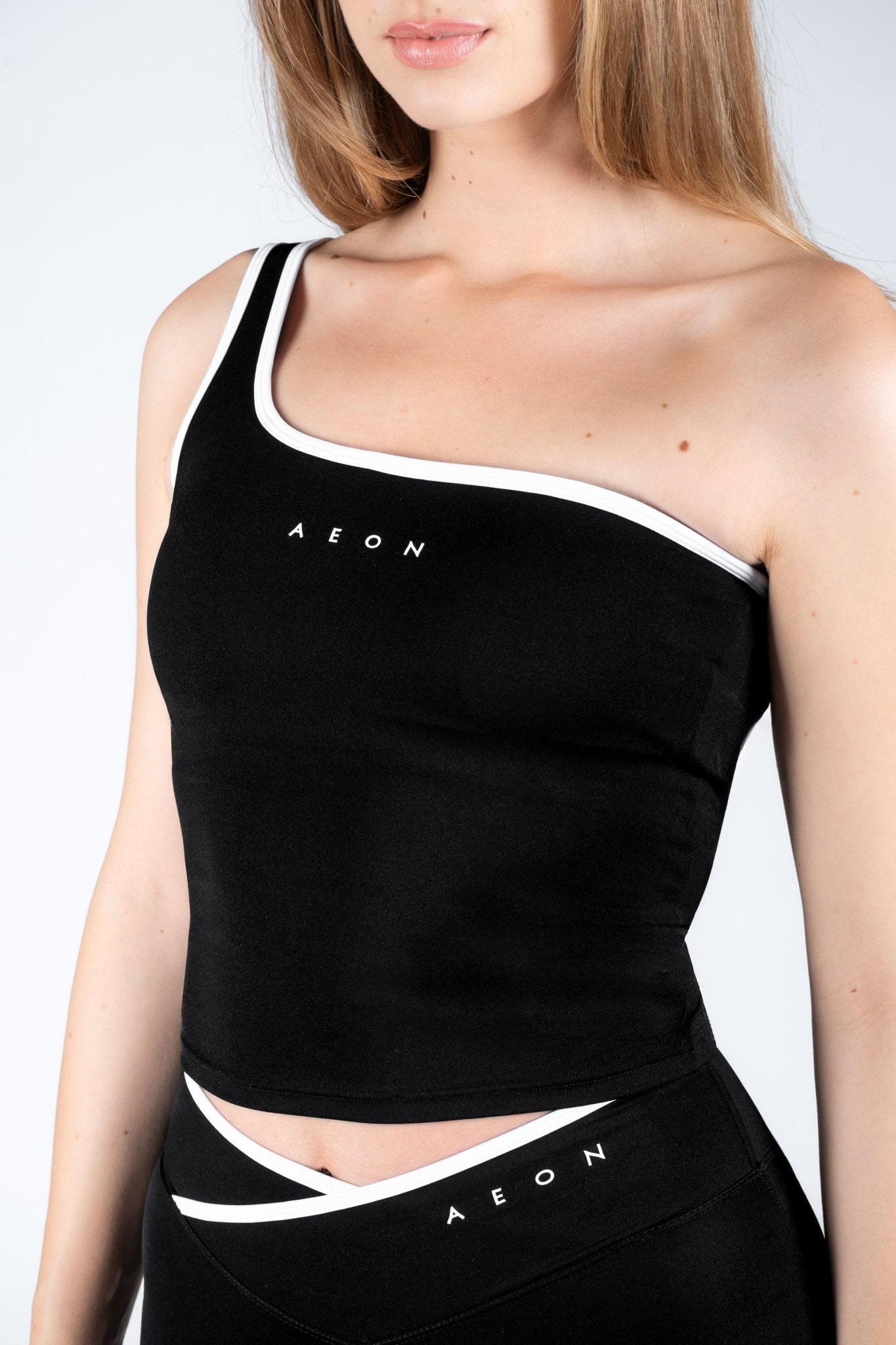 SECOND SKIN CONTRAST ONE SHOULDER TOP - Aeon Athletics