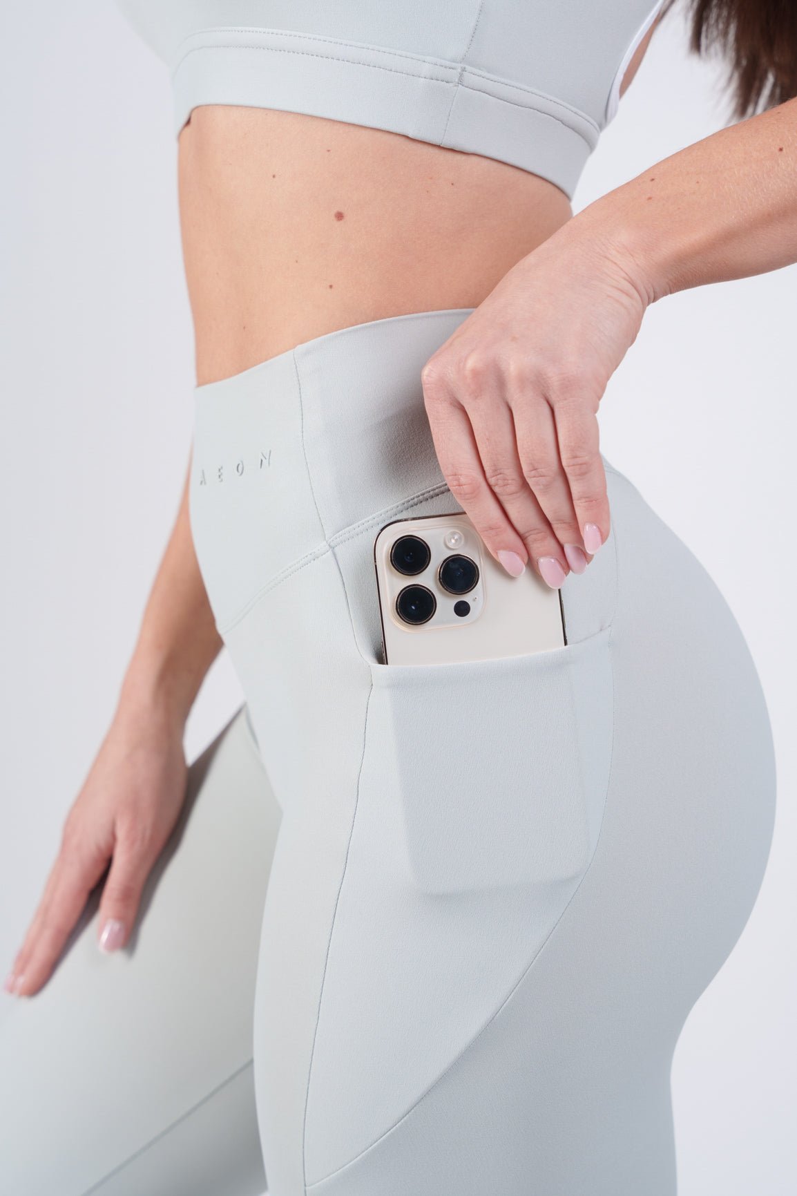 SECOND SKIN POCKET LEGGINGS - Aeon Athletics