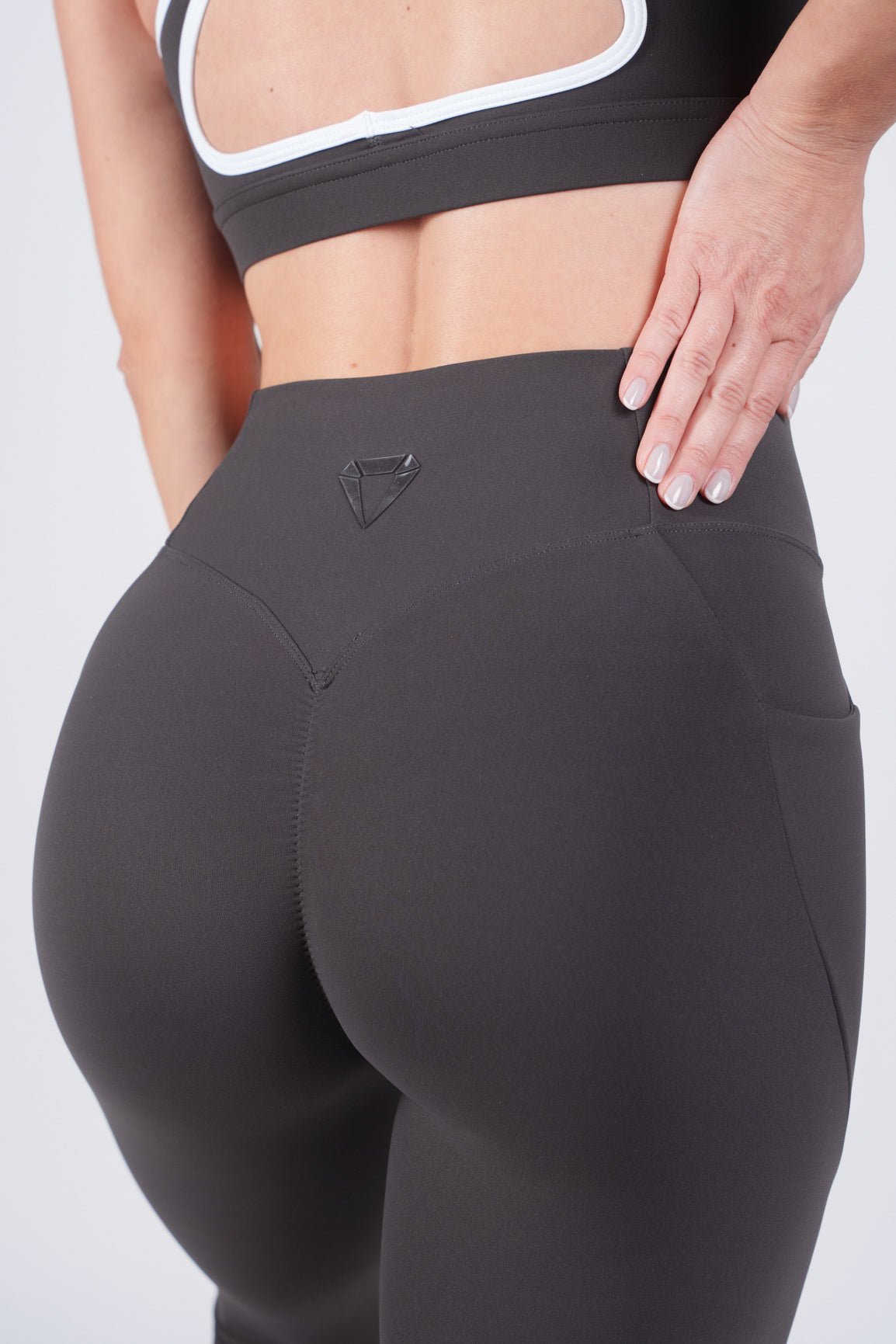 SECOND SKIN POCKET LEGGINGS - Aeon Athletics