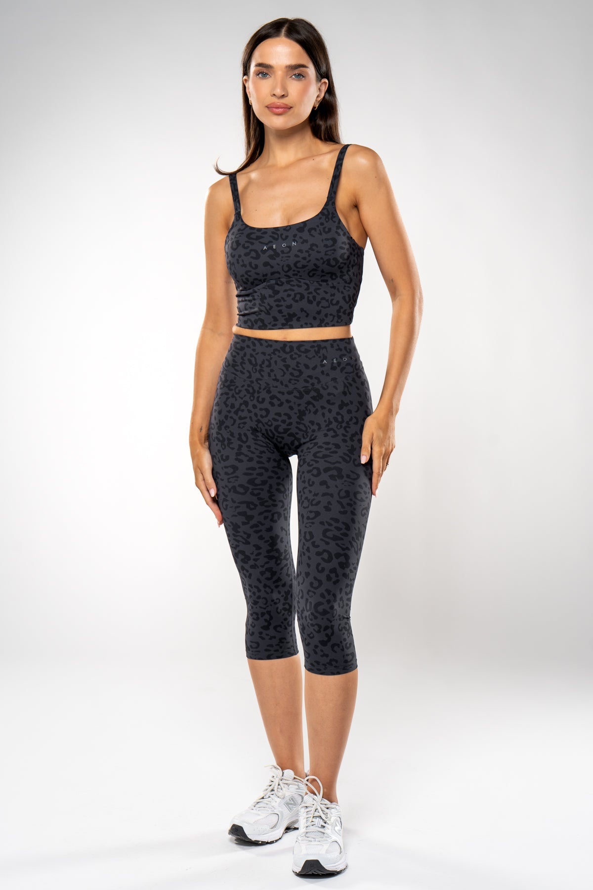 SECOND SKIN SCRUNCH CAPRI LEO LEGGINGS - Aeon Athletics
