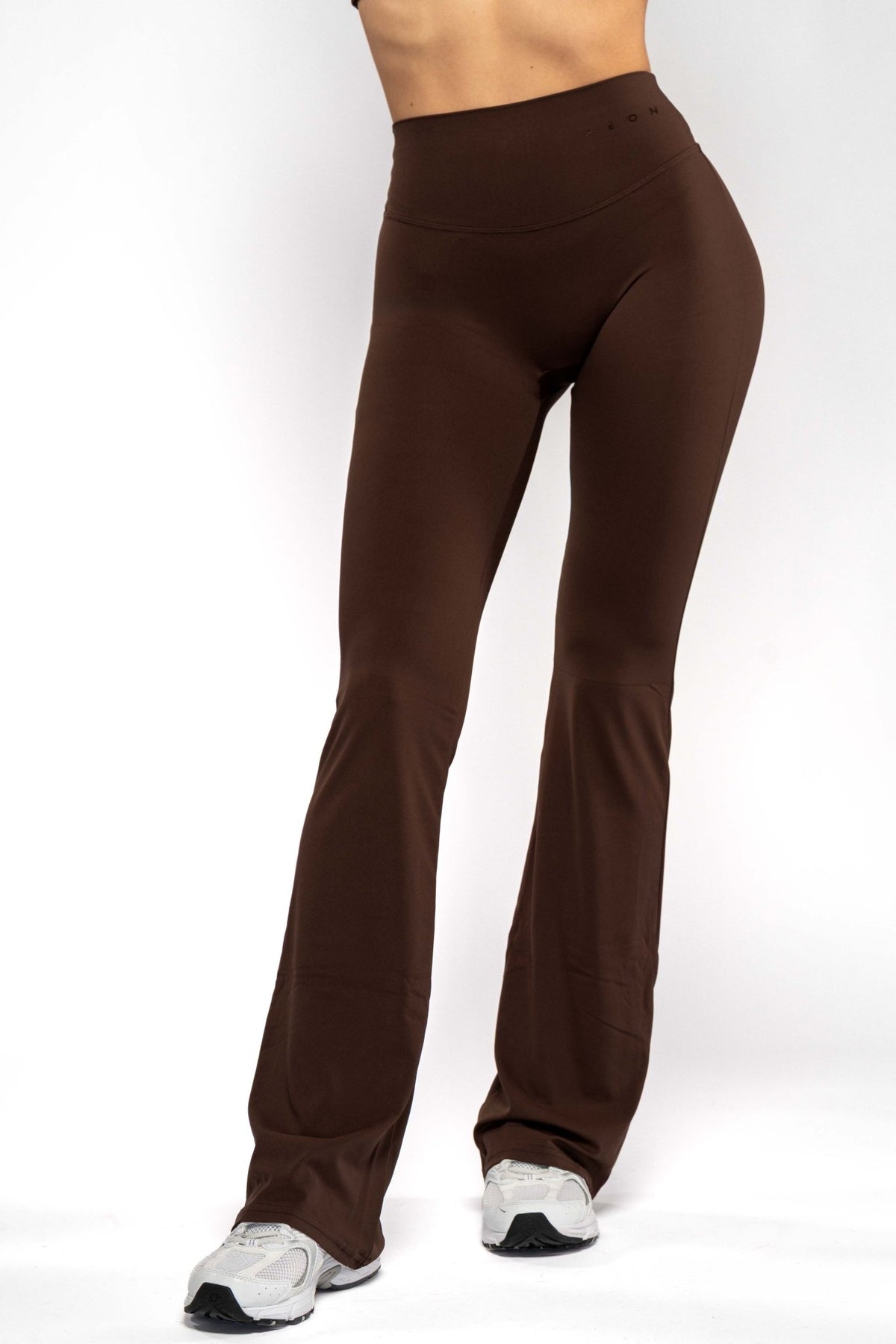 SECOND SKIN V-BACK SCRUNCH FLARED LEGGINGS - Aeon Athletics