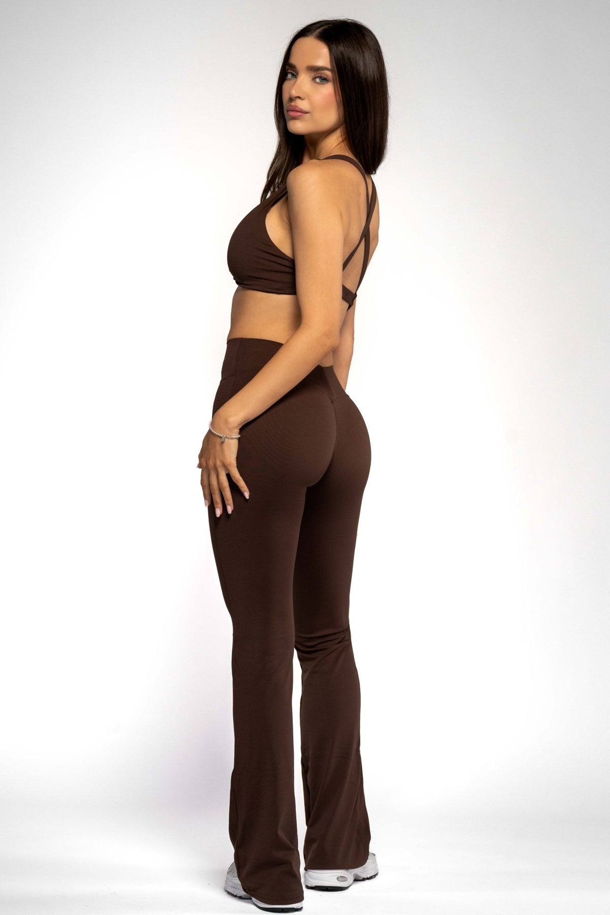 SECOND SKIN V-BACK SCRUNCH FLARED LEGGINGS - Aeon Athletics