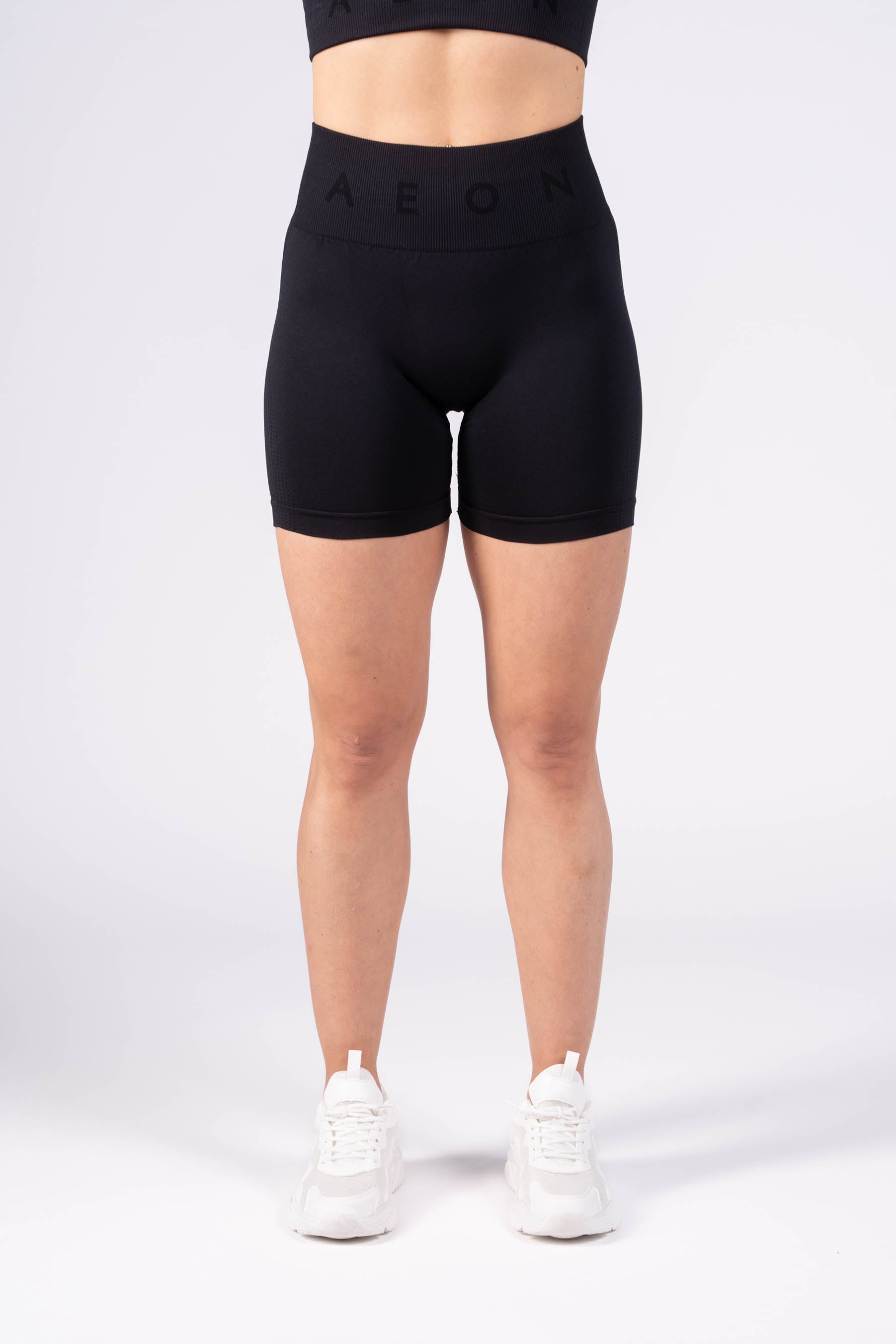 ELEVATE SEAMLESS SHORTS