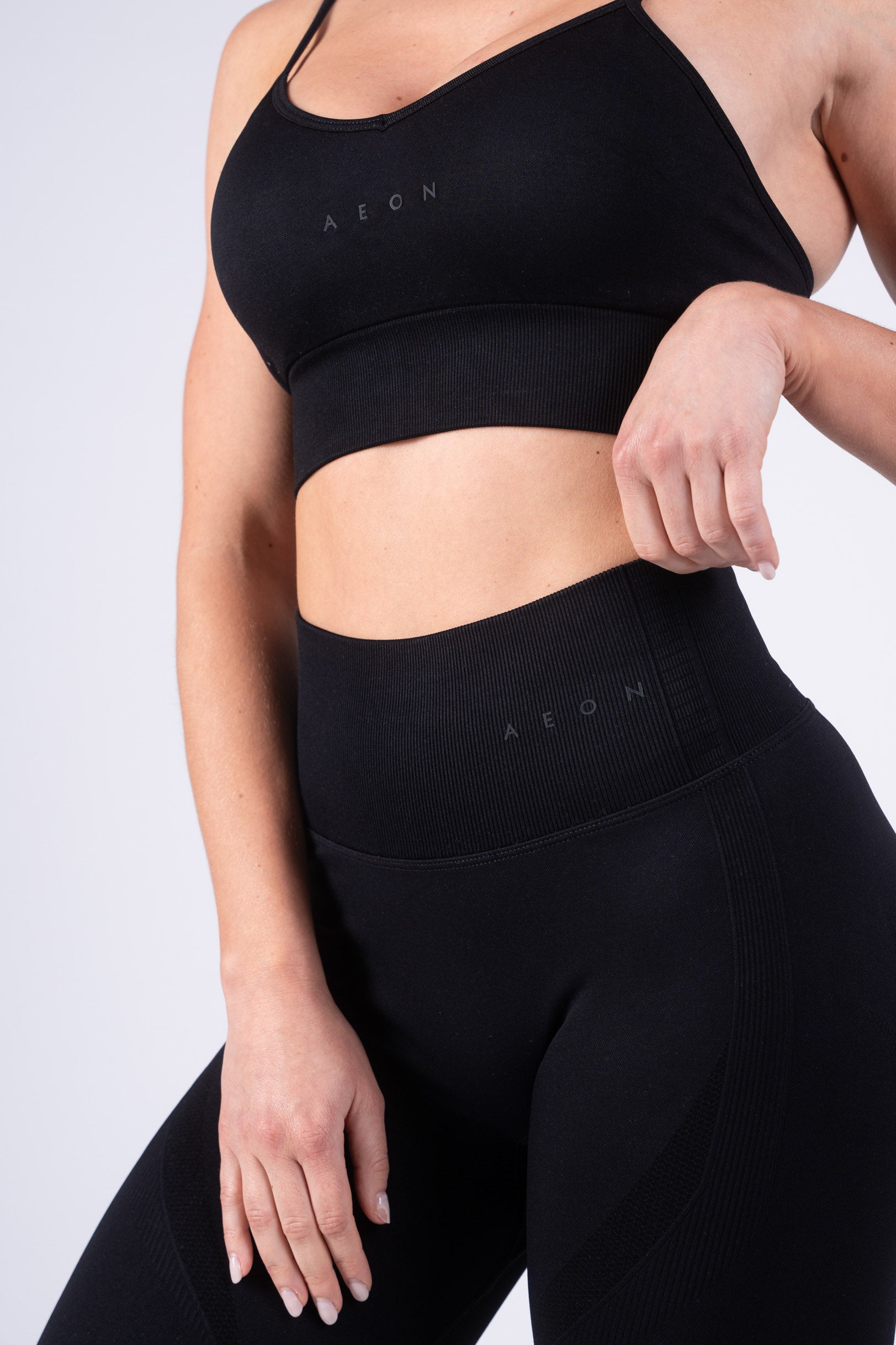 LIMITLESS SEAMLESS LEGGINGS