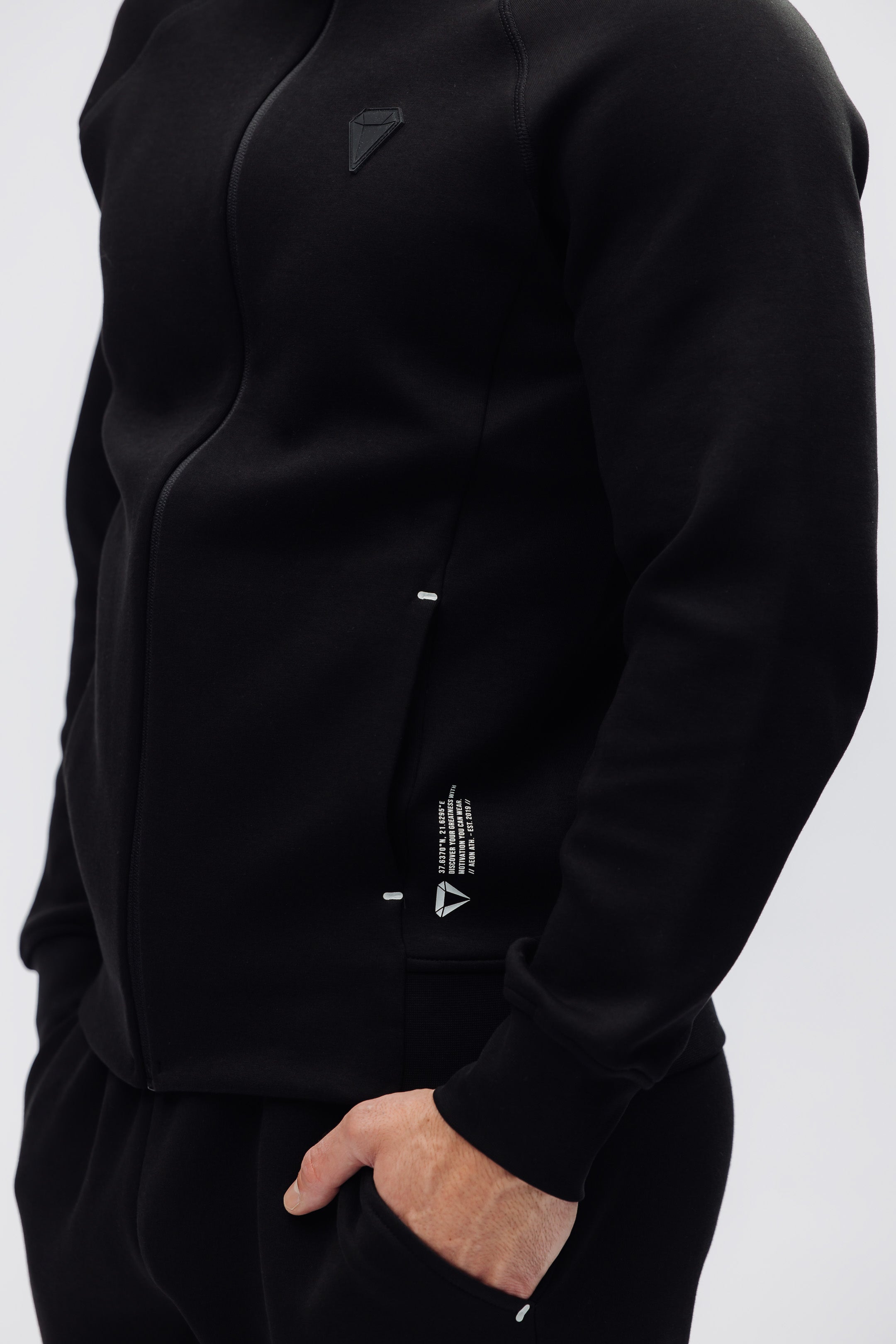 TECHFIT MENS ZIP HOODIE