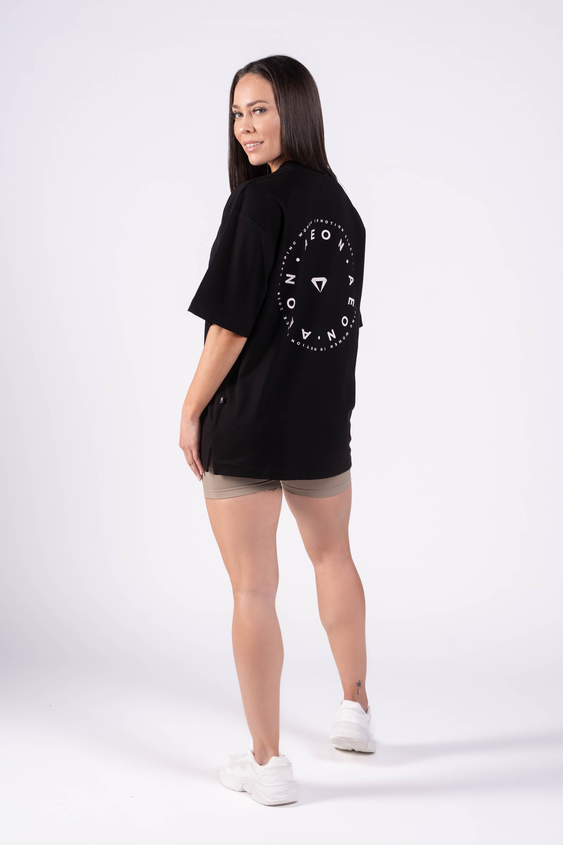 MOTION OVERSIZED TEE