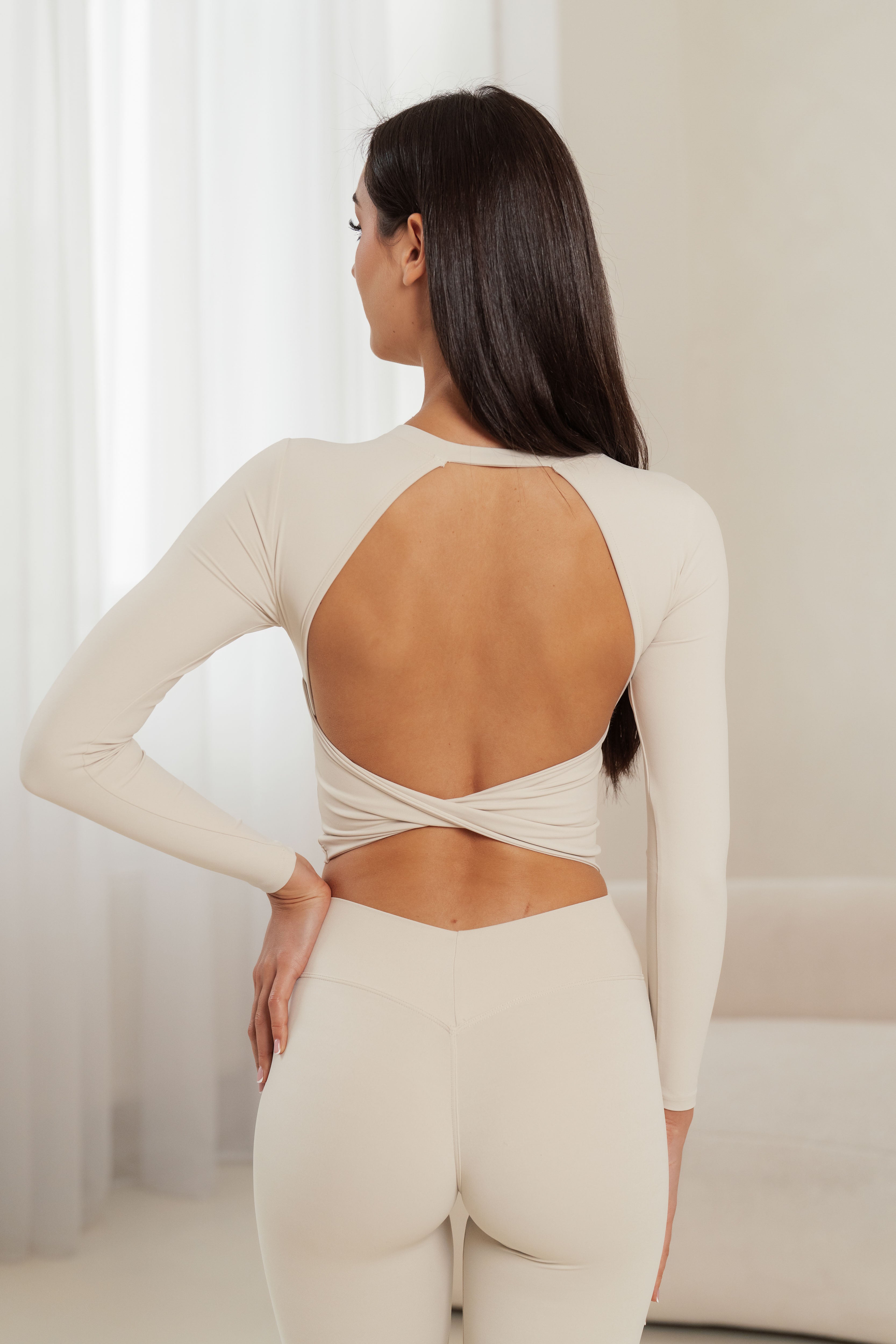 SECOND SKIN OPEN BACK TOP