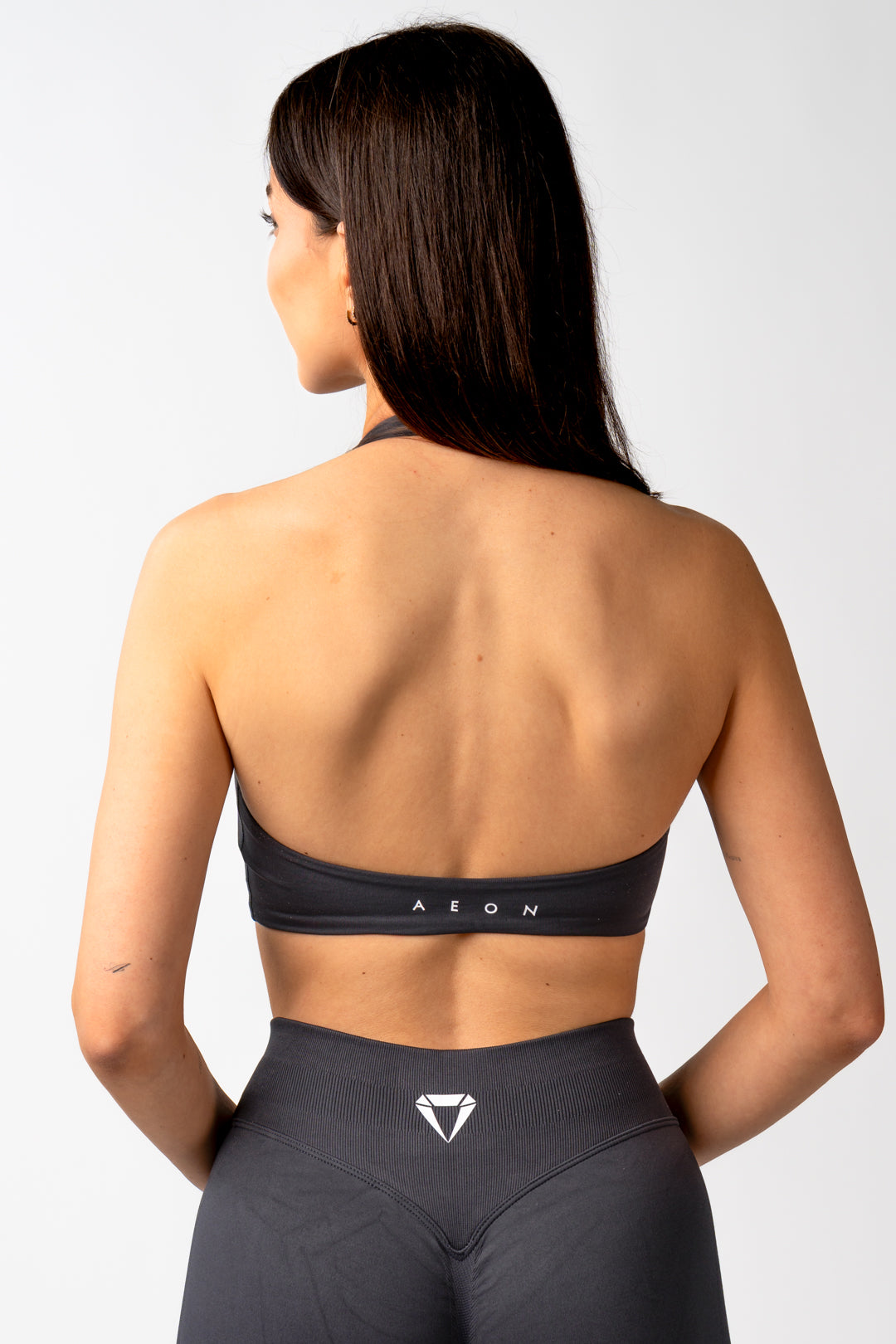 MOTION SEAMLESS HALTER NECK BRA V2