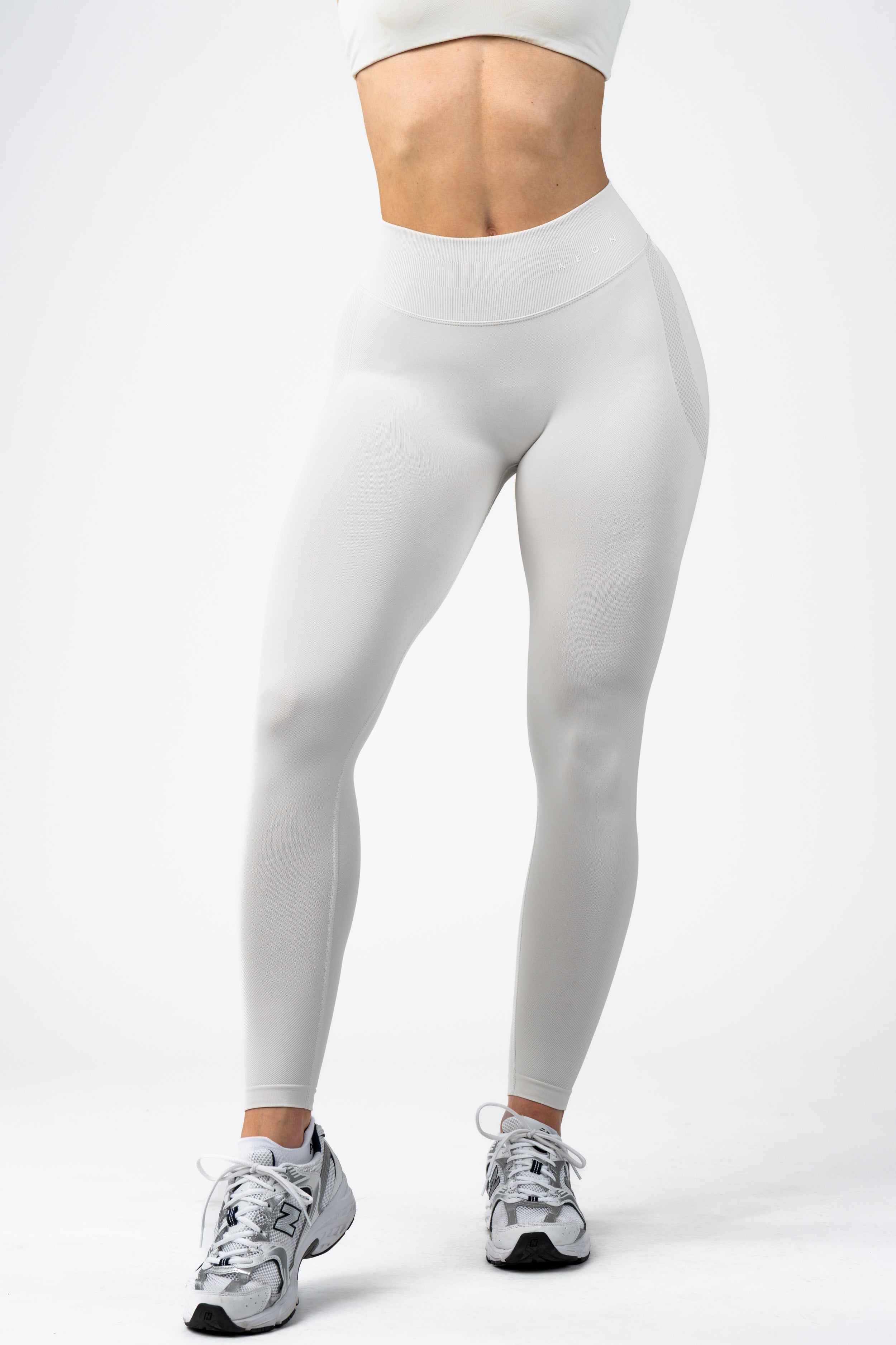 Aeon Motion Mid Waist Scrunch Leggings V2