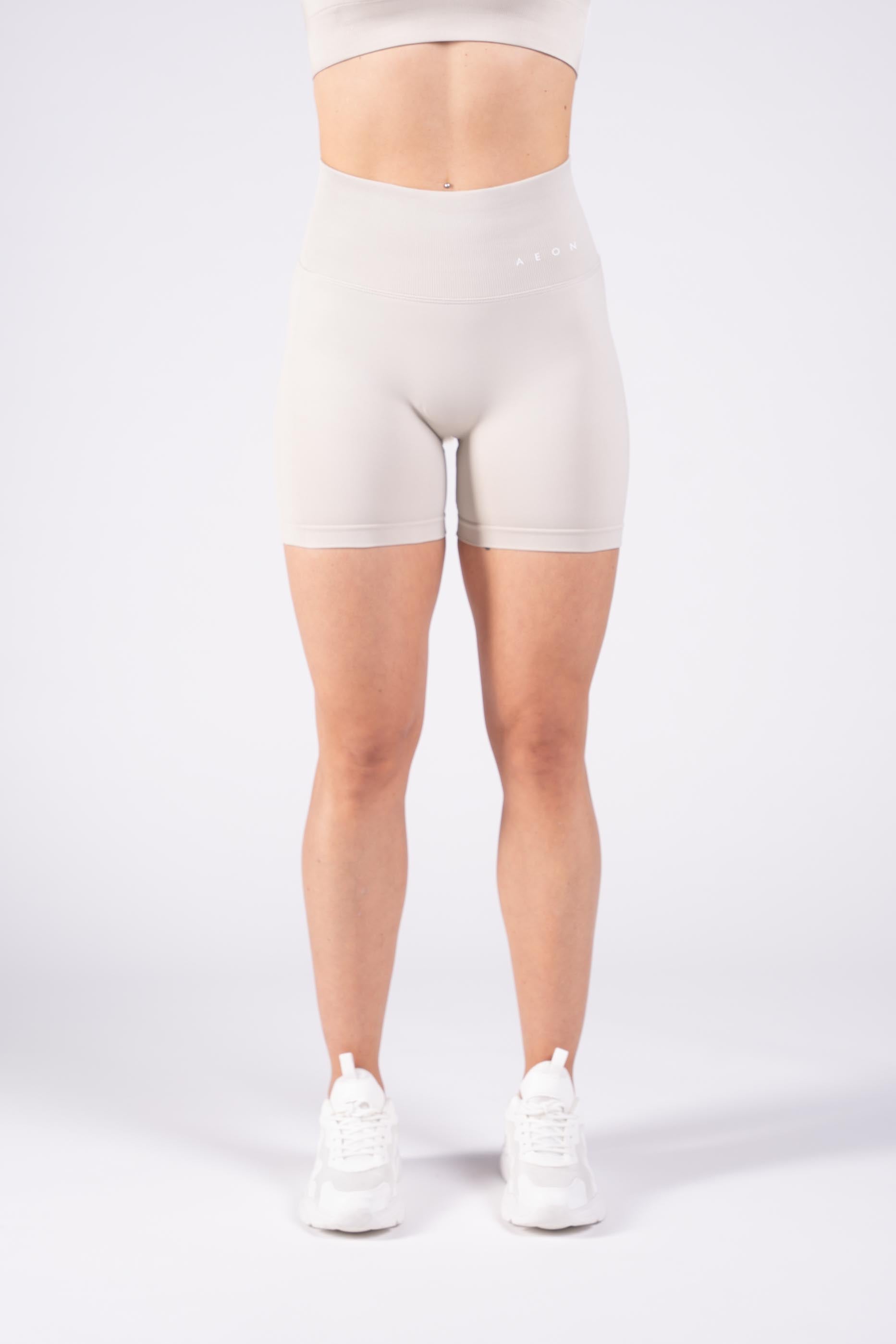 MOTION SEAMLESS SHORTS