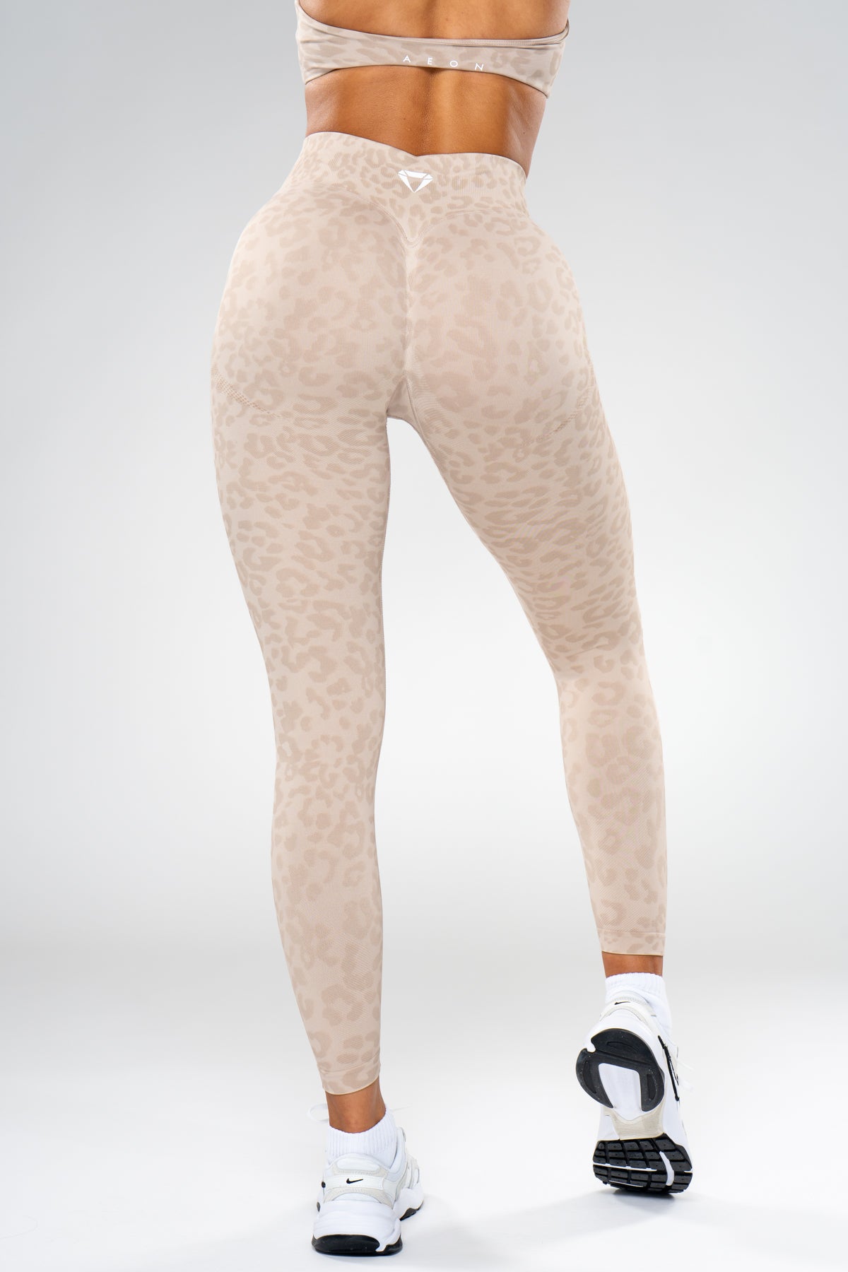 MOTION LEO MID WAIST SCRUNCH LEGGINGS V2