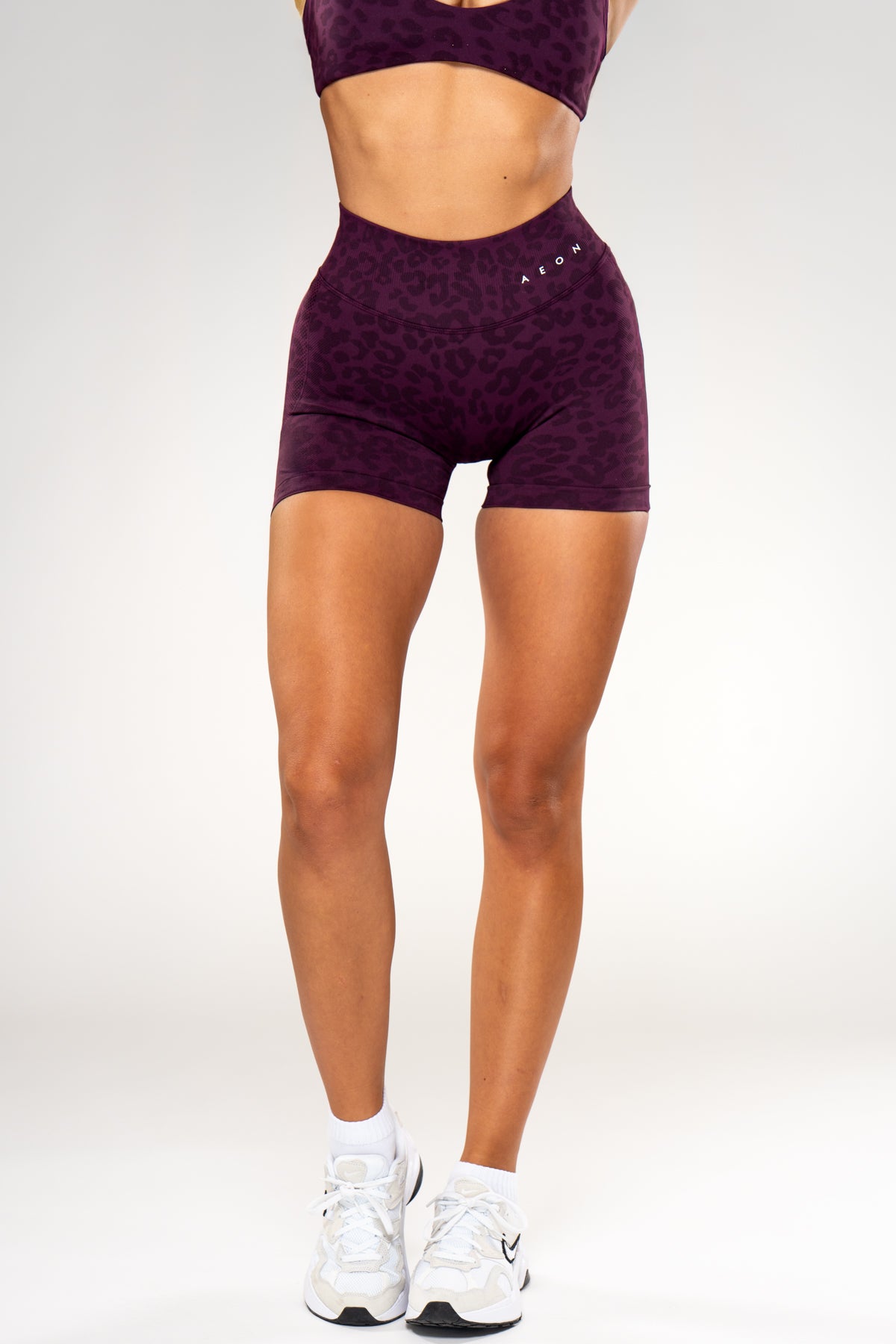MOTION LEO MID WAIST SCRUNCH SHORTS V2