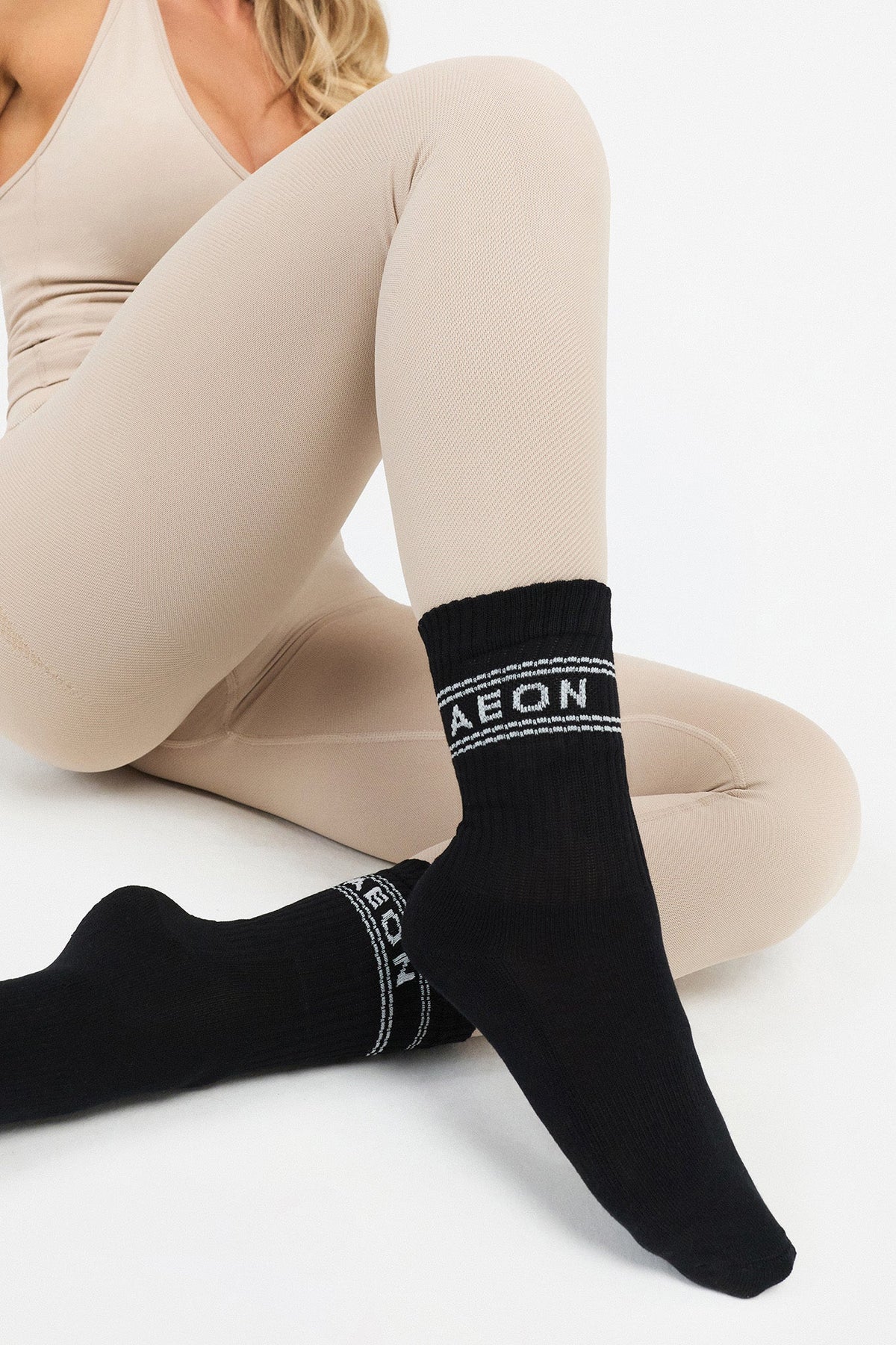 CREW SOCKS (2-PACK) - Aeon Athletics
