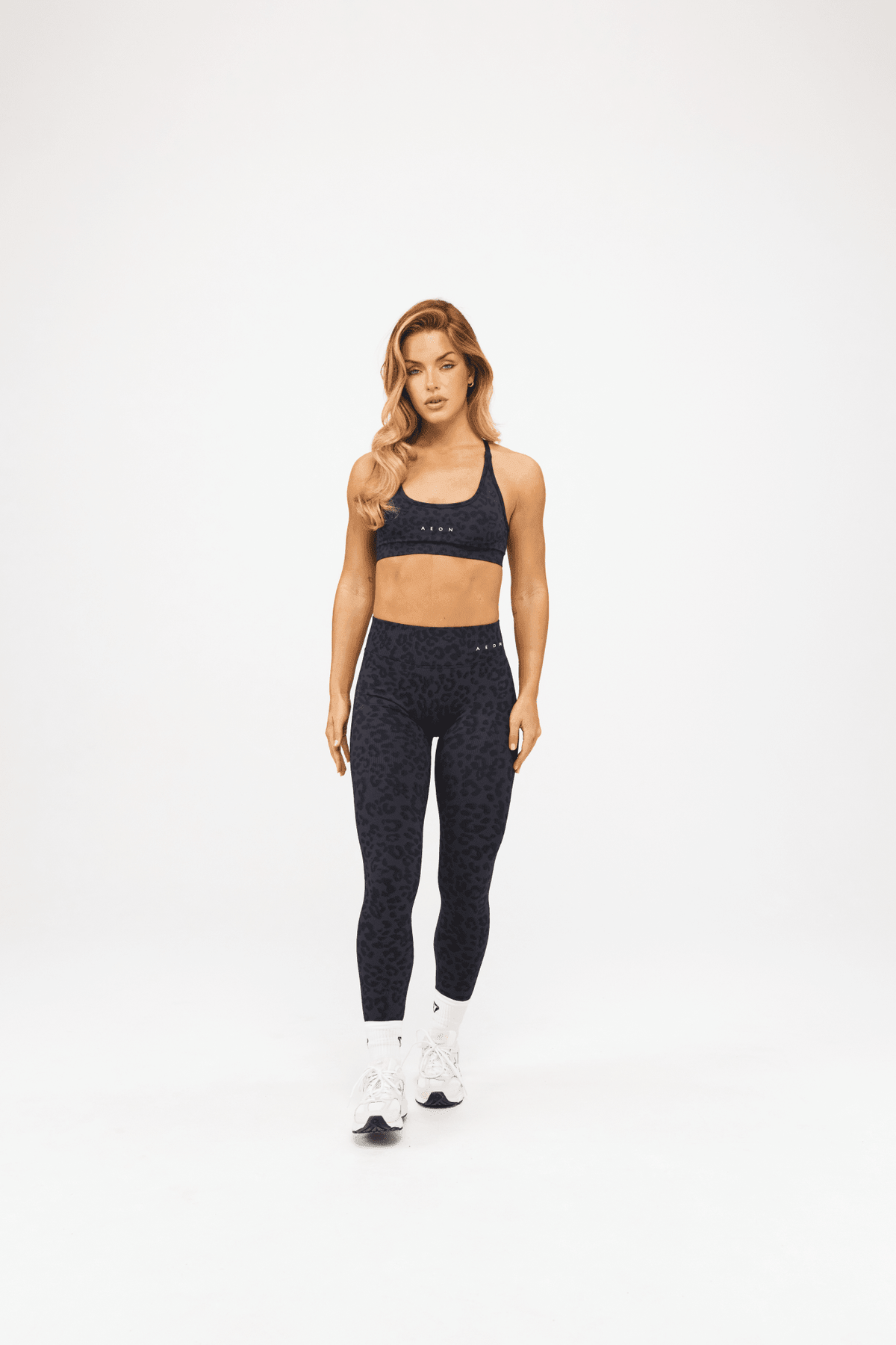 DEFINE LEO SCRUNCH LEGGINGS - Aeon Athletics