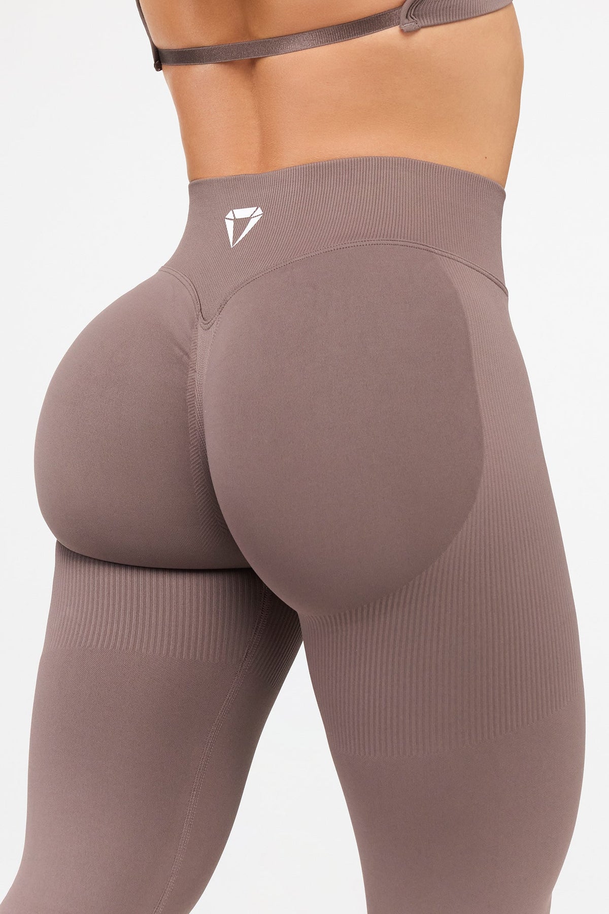 DEFINE SCRUNCH LEGGINGS - Aeon Athletics