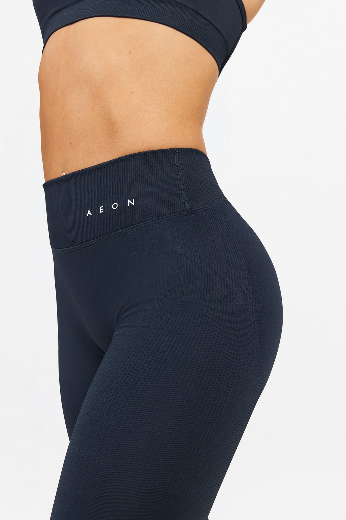 DEFINE V-BACK SCRUNCH LEGGINGS - Aeon Athletics