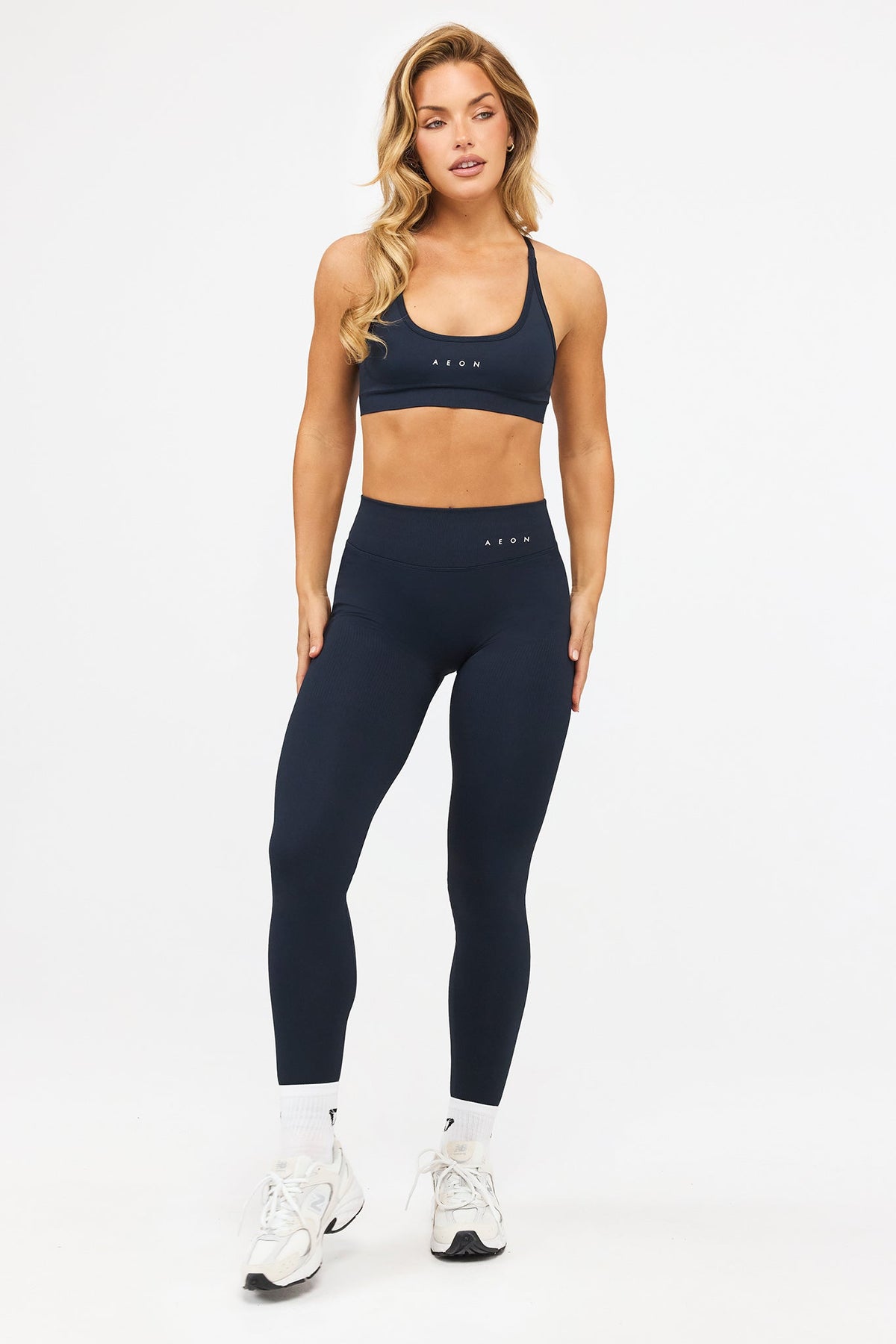 DEFINE V-BACK SCRUNCH LEGGINGS - Aeon Athletics