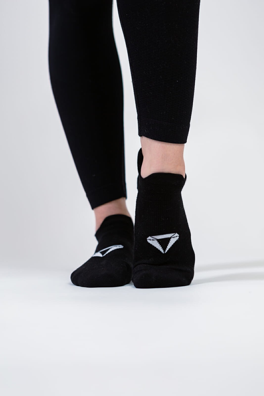 ESSENTIALS ANKLE SOCKS (2 - PACK) - Aeon Athletics
