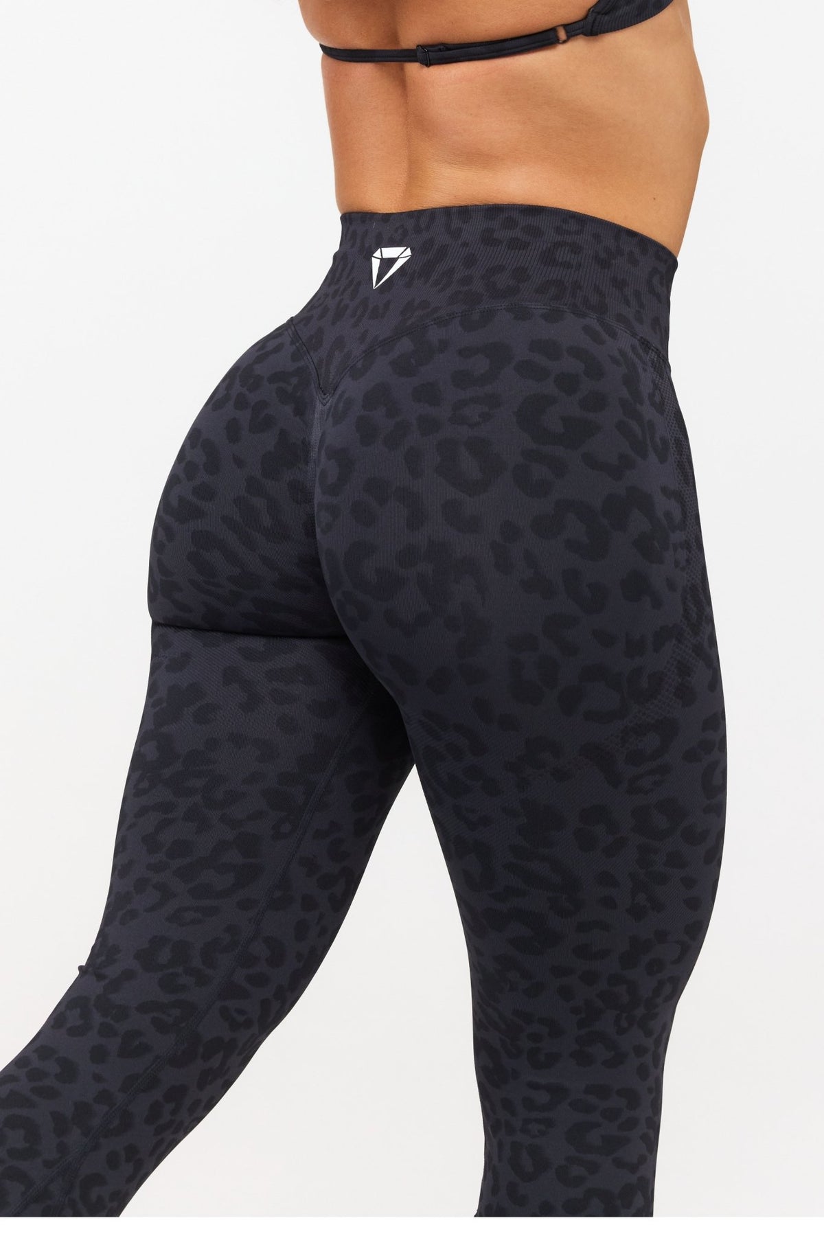 MOTION LEO MID WAIST SCRUNCH FLARED LEGGINGS V2