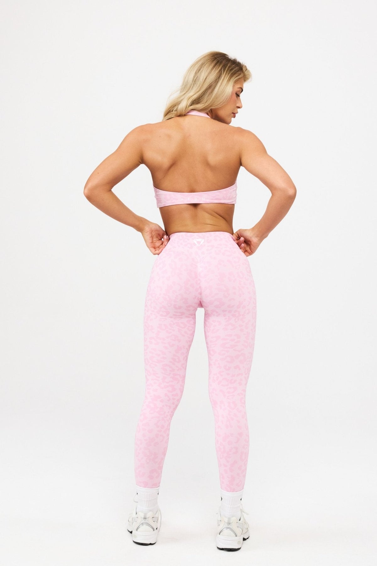 MOTION LEO MID WAIST SCRUNCH LEGGINGS V2 - Aeon Athletics
