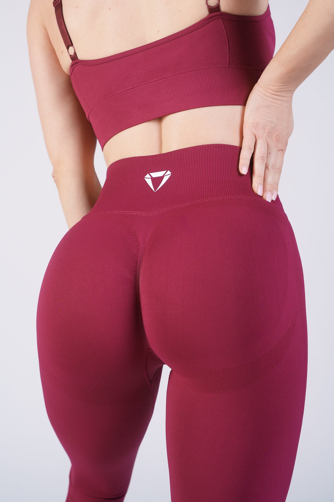 MOTION SEAMLESS LEGGINGS - Aeon Athletics