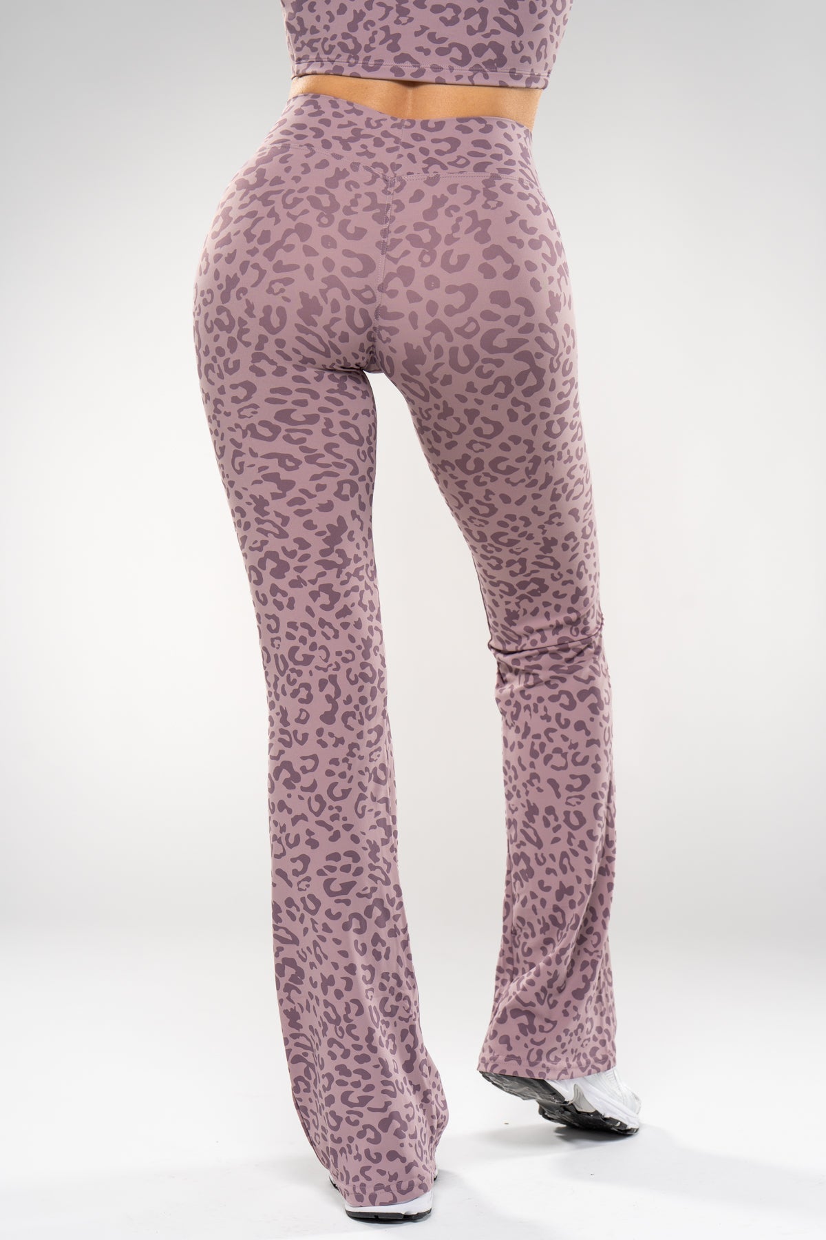 SECOND SKIN SCULPT FLARED LEO LEGGINGS - Aeon Athletics