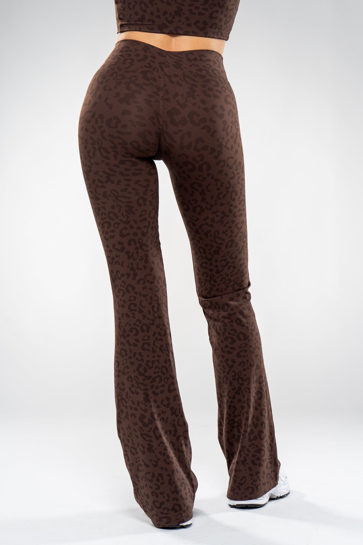 SECOND SKIN SCULPT FLARED LEO LEGGINGS - Aeon Athletics