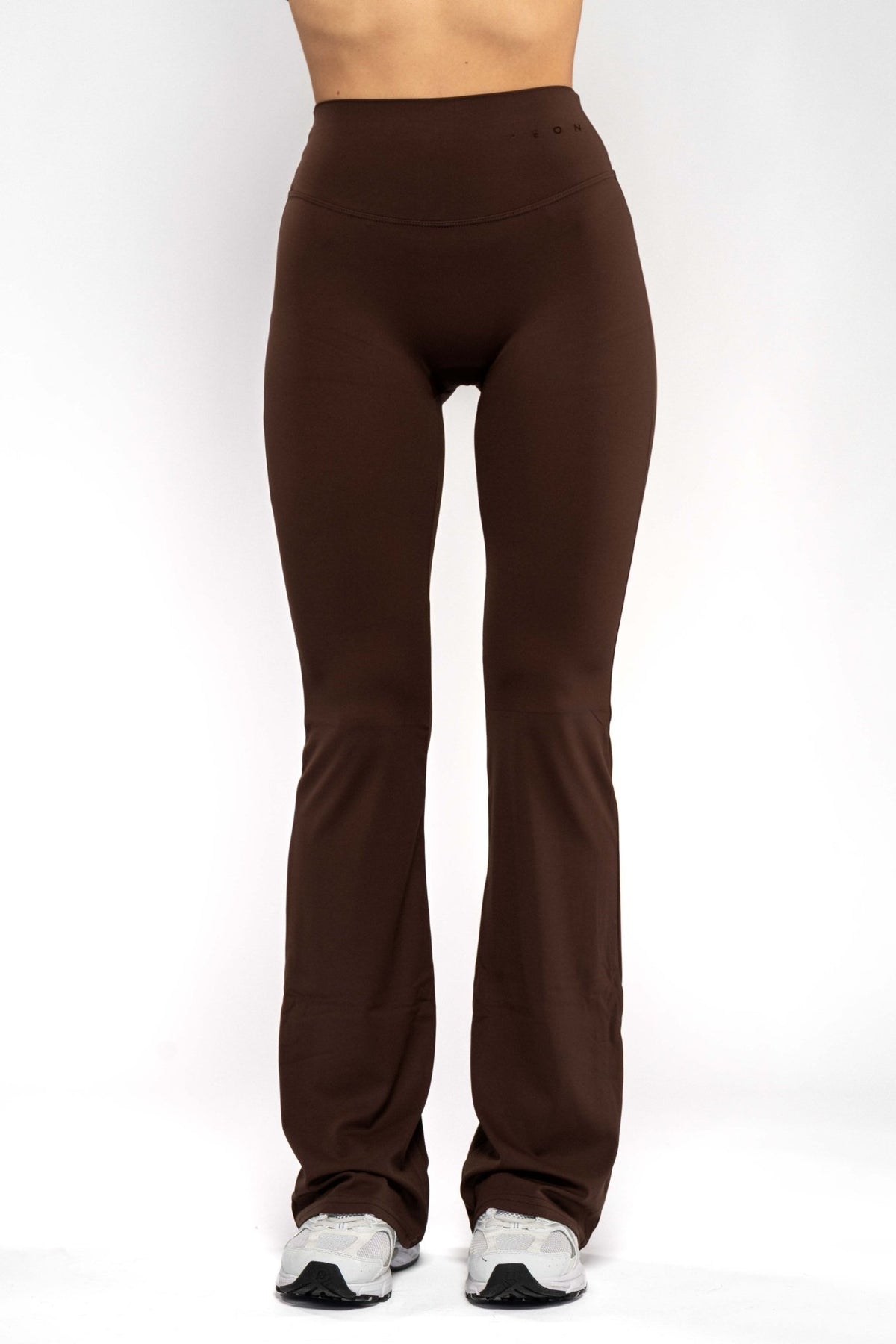 SECOND SKIN V-BACK SCRUNCH FLARED LEGGINGS - Aeon Athletics